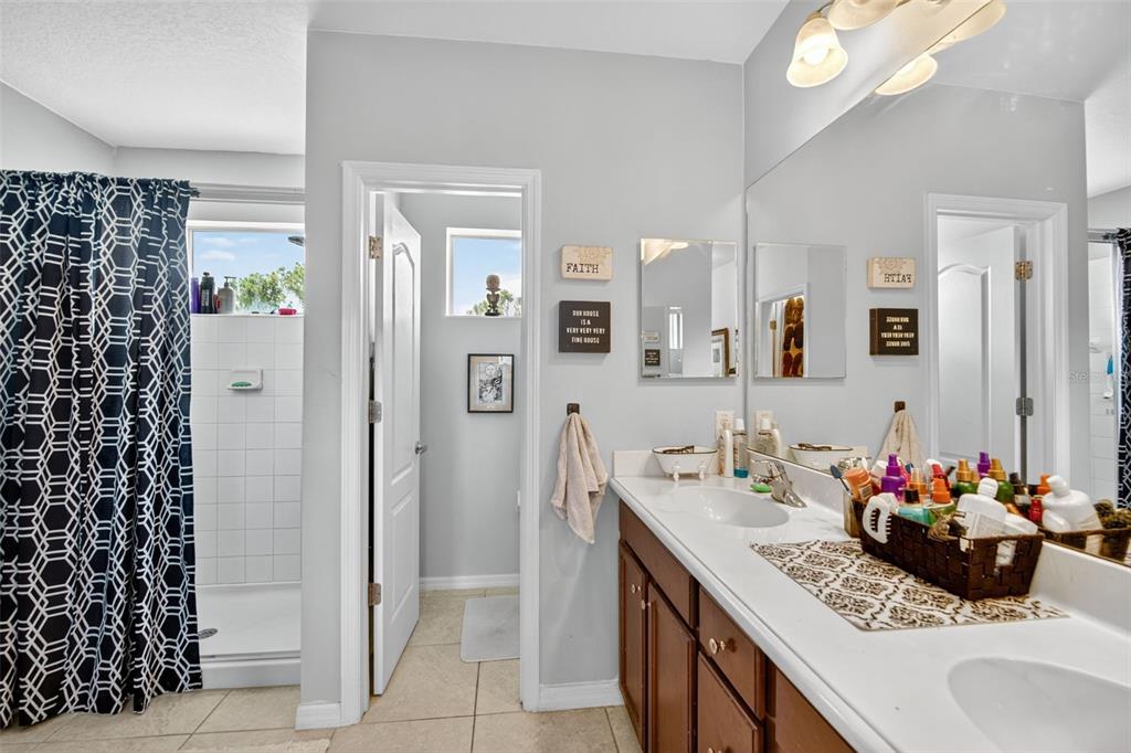 Venice, Florida, 34293, United States, 3 Bedrooms Bedrooms, ,3 BathroomsBathrooms,Residential,For Sale,1895791