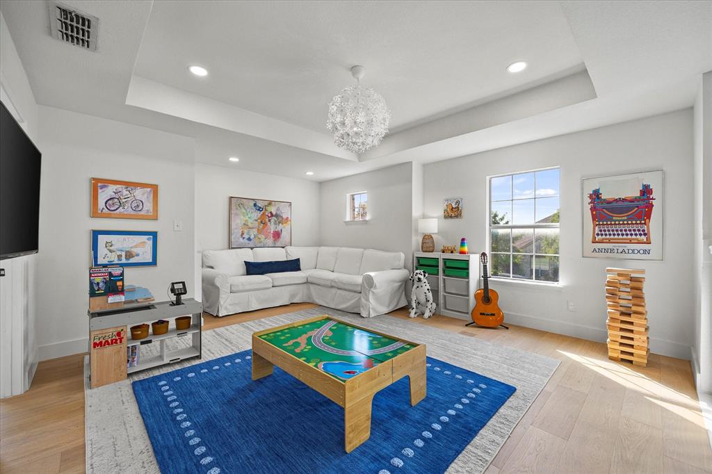 Rockwall, Texas, 75087, United States, 4 Bedrooms Bedrooms, ,3 BathroomsBathrooms,Residential,For Sale,1956984