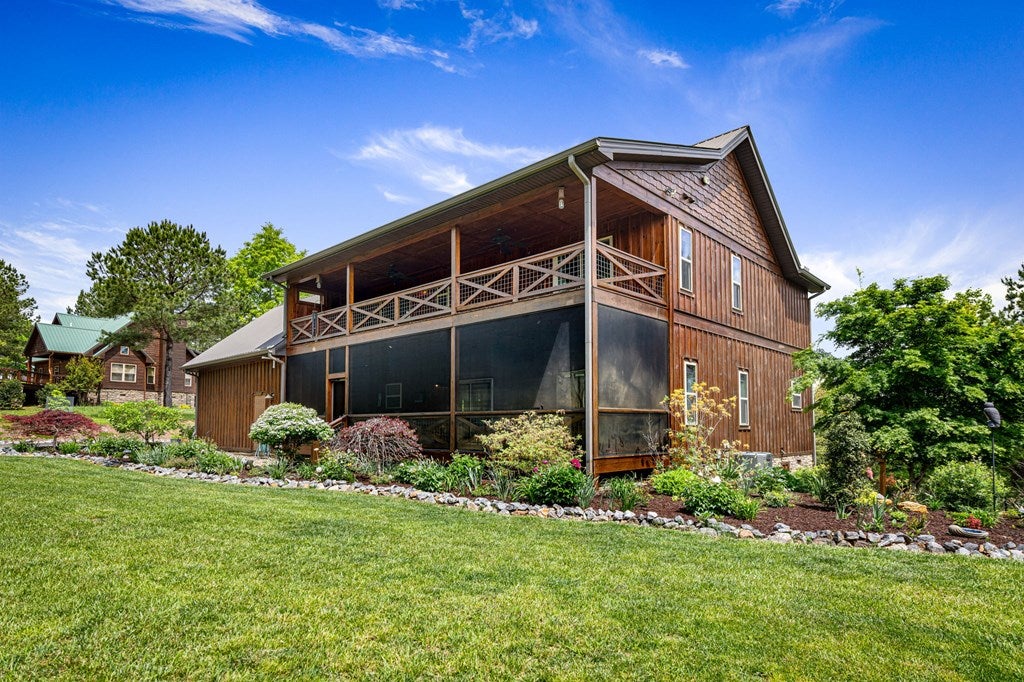 Blairsville, Georgia, 30512, United States, 4 Bedrooms Bedrooms, ,3 BathroomsBathrooms,Residential,For Sale,1876280