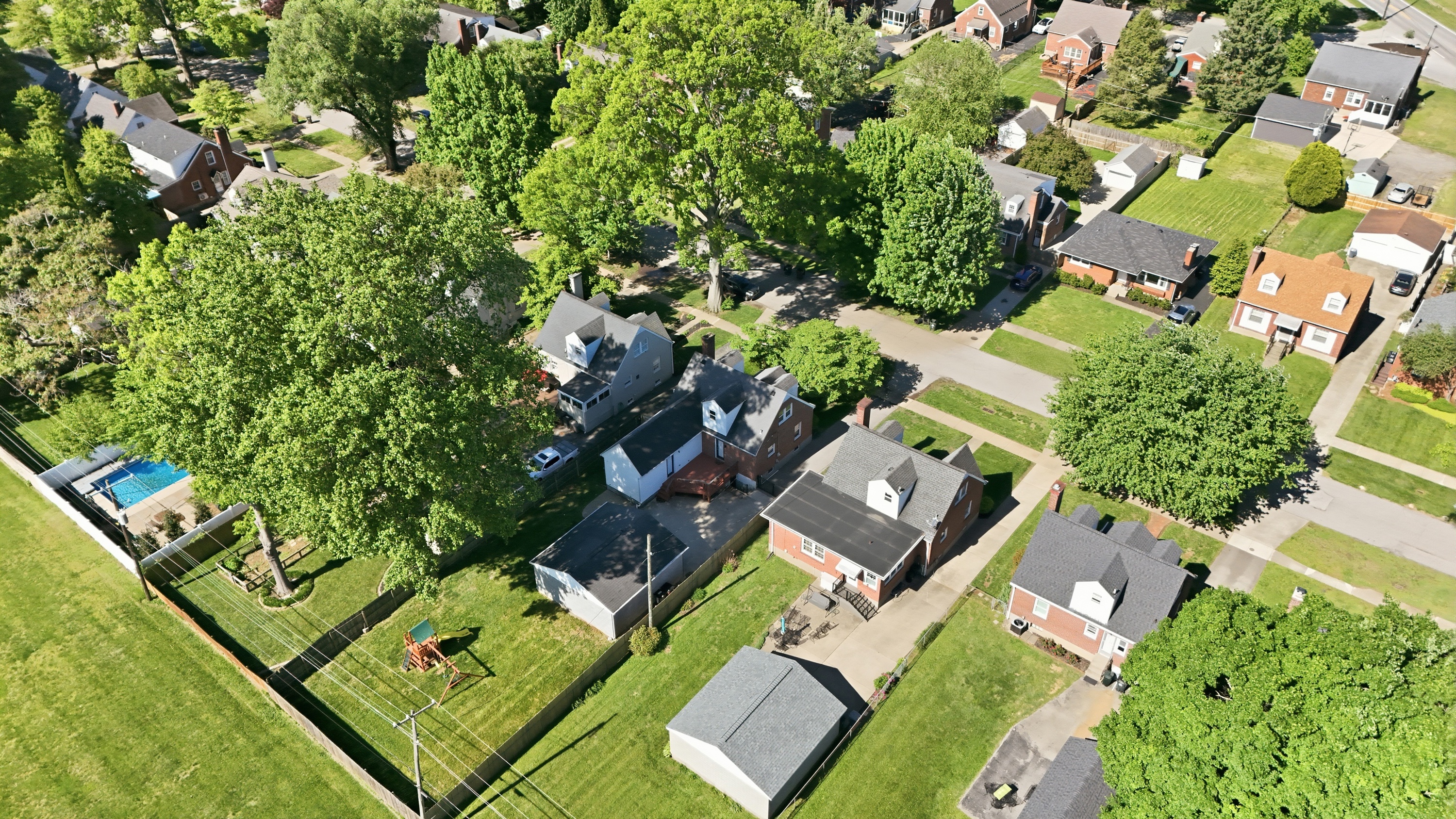  225 Brown Avenue, Louisville, KY 40207 - 物件實景