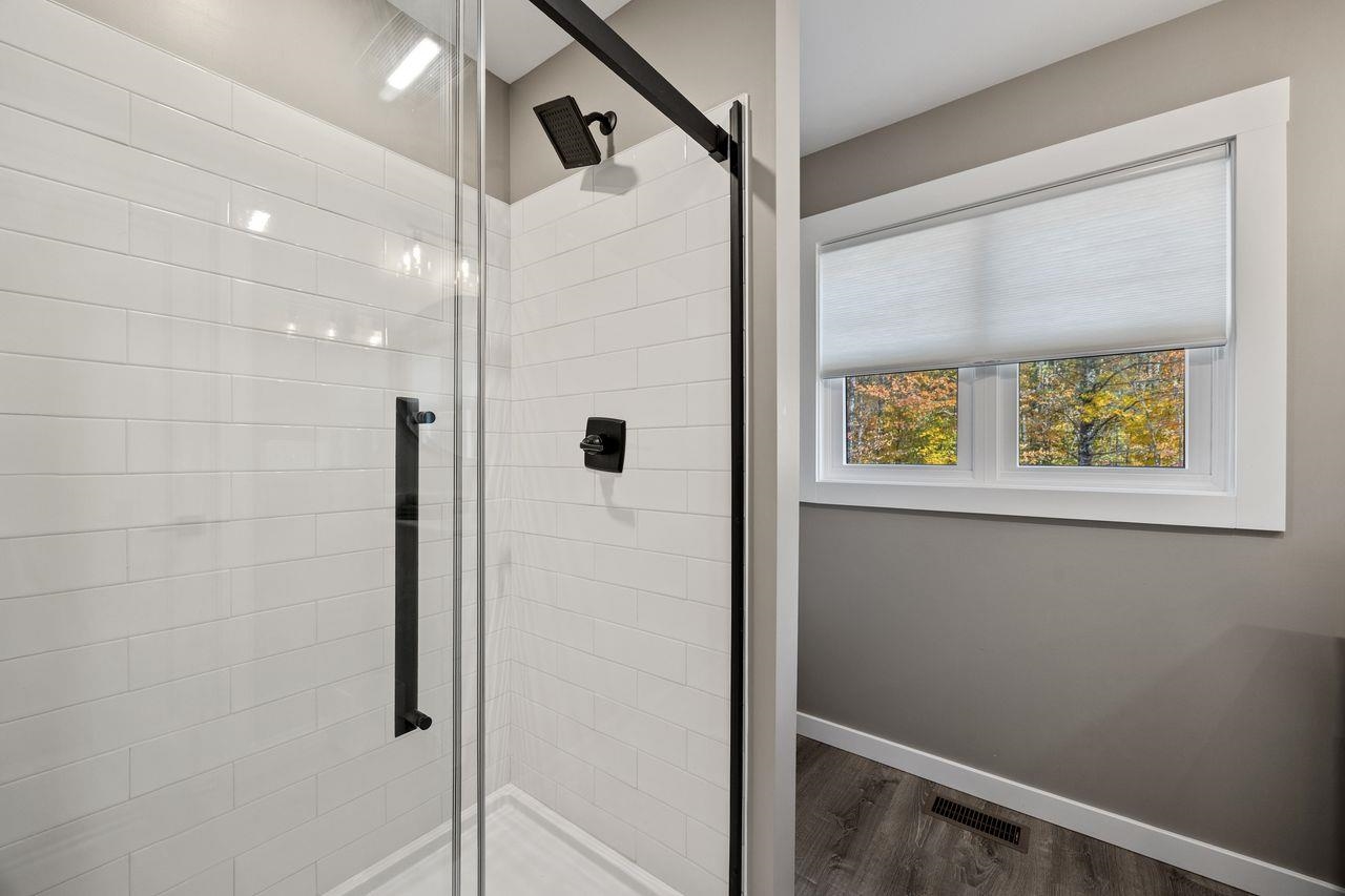 Conway, New Hampshire, 03860, United States, 4 Bedrooms Bedrooms, ,5 BathroomsBathrooms,Residential,For Sale,1991555