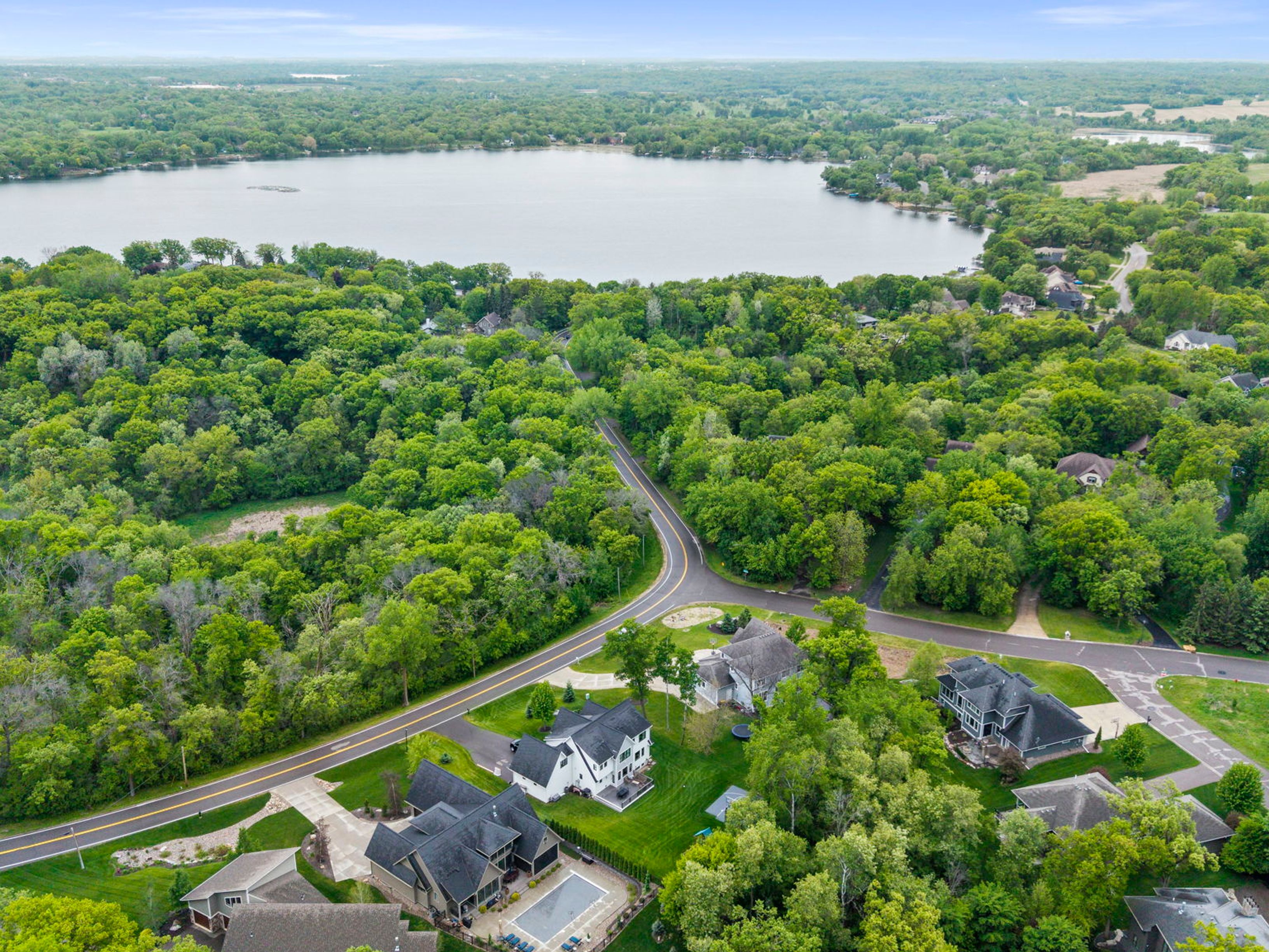  Elegant Custom Living in Coveted Lakeville Setting - 物件實景