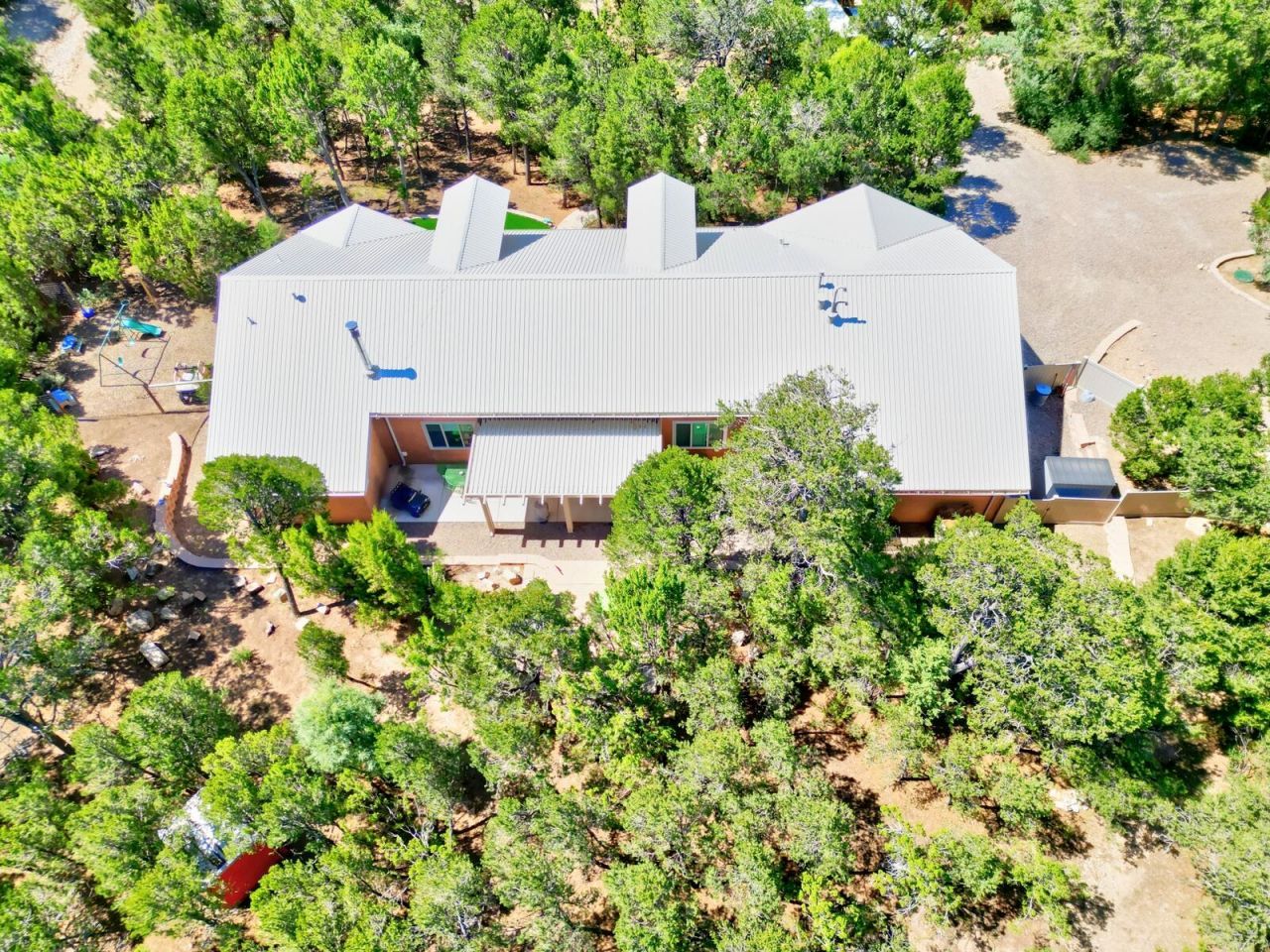 Tijeras, New Mexico, 87059, United States, 3 Bedrooms Bedrooms, ,2 BathroomsBathrooms,Residential,For Sale,1924821