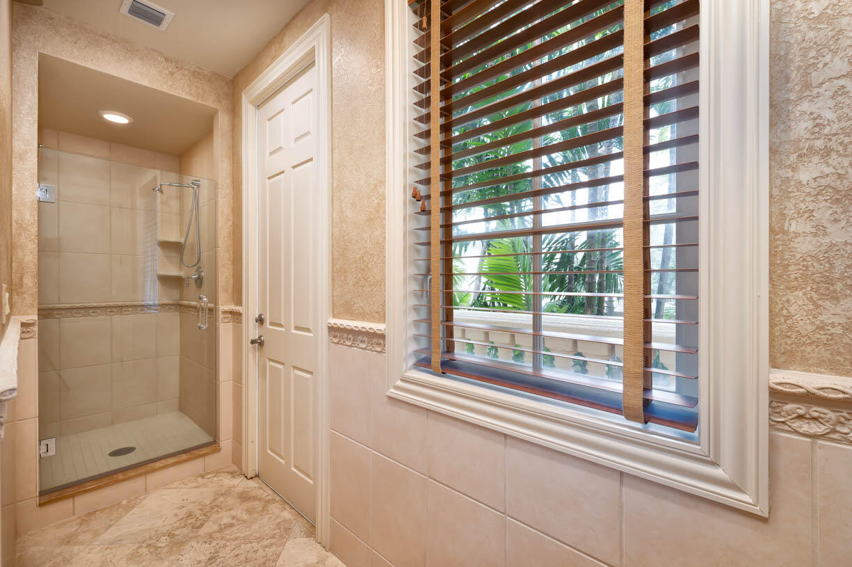 KEY COLONY, Florida, 33051, United States, 4 Bedrooms Bedrooms, ,5 BathroomsBathrooms,Residential,For Sale,1996950