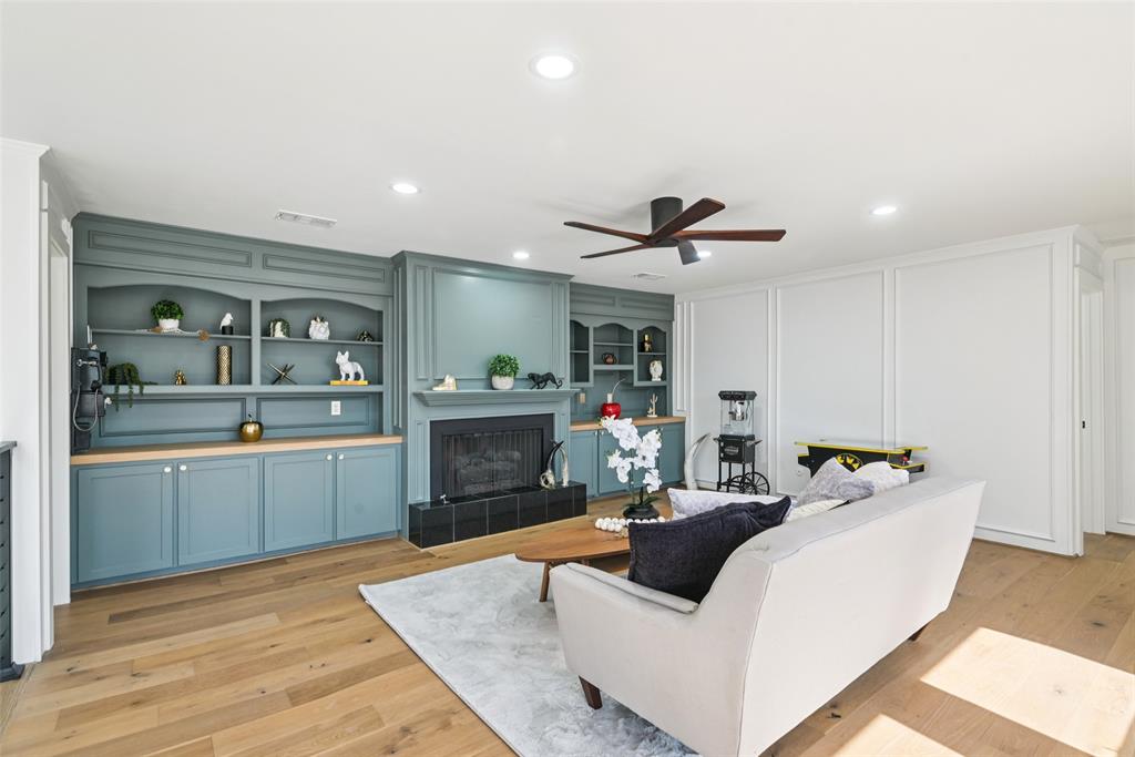 Dallas, Texas, 75248, United States, 4 Bedrooms Bedrooms, ,4 BathroomsBathrooms,Residential,For Sale,1900656