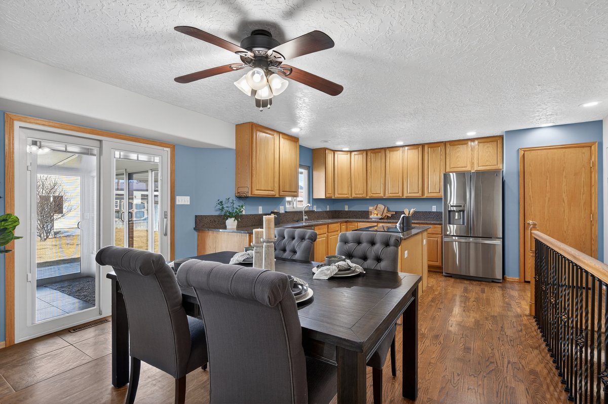 Cheyenne, Wyoming, 82009, United States, 5 Bedrooms Bedrooms, ,2 BathroomsBathrooms,Residential,For Sale,2016553