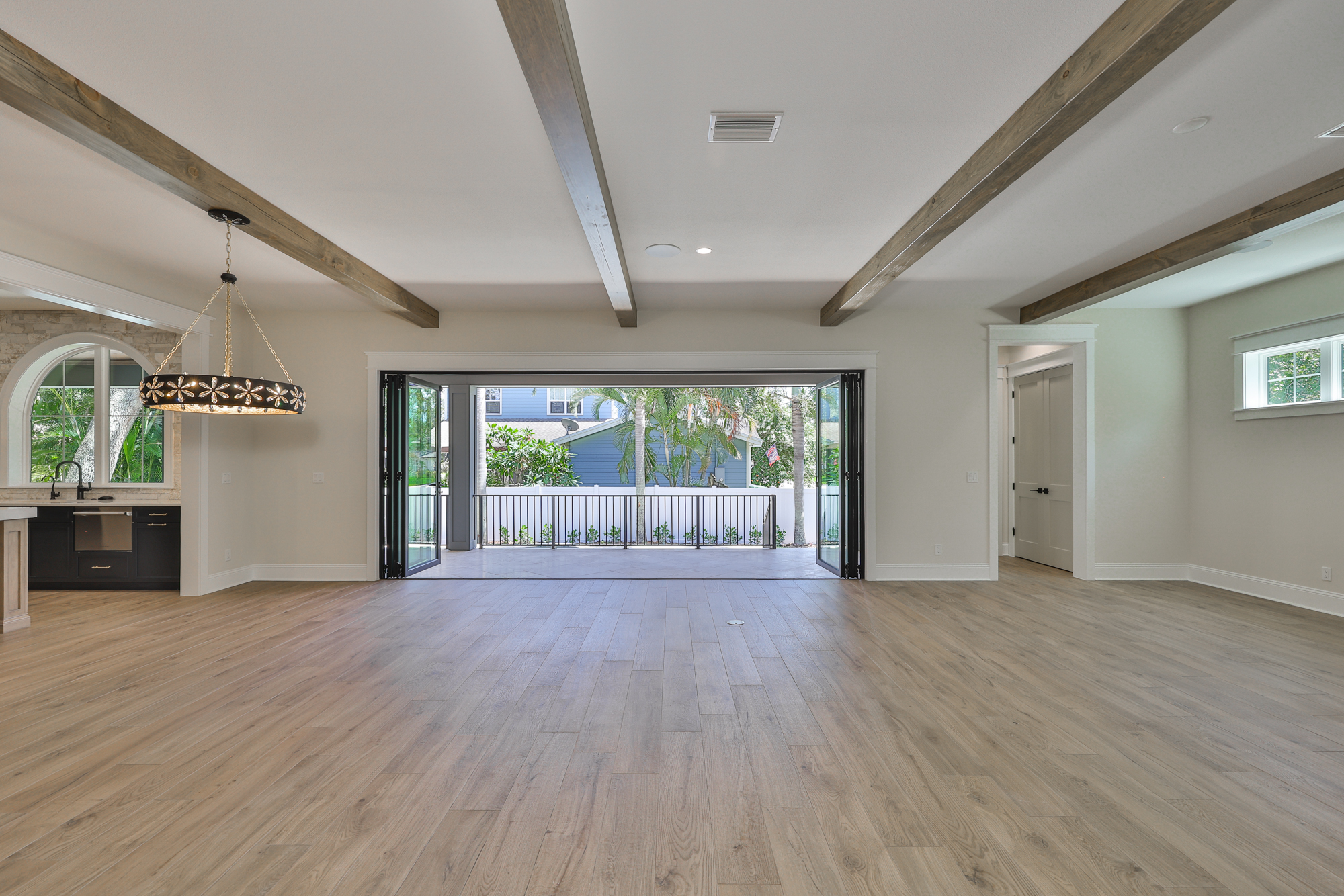 Tampa, Florida, 33629, United States, 5 Bedrooms Bedrooms, ,6 BathroomsBathrooms,Residential,For Sale,1974483