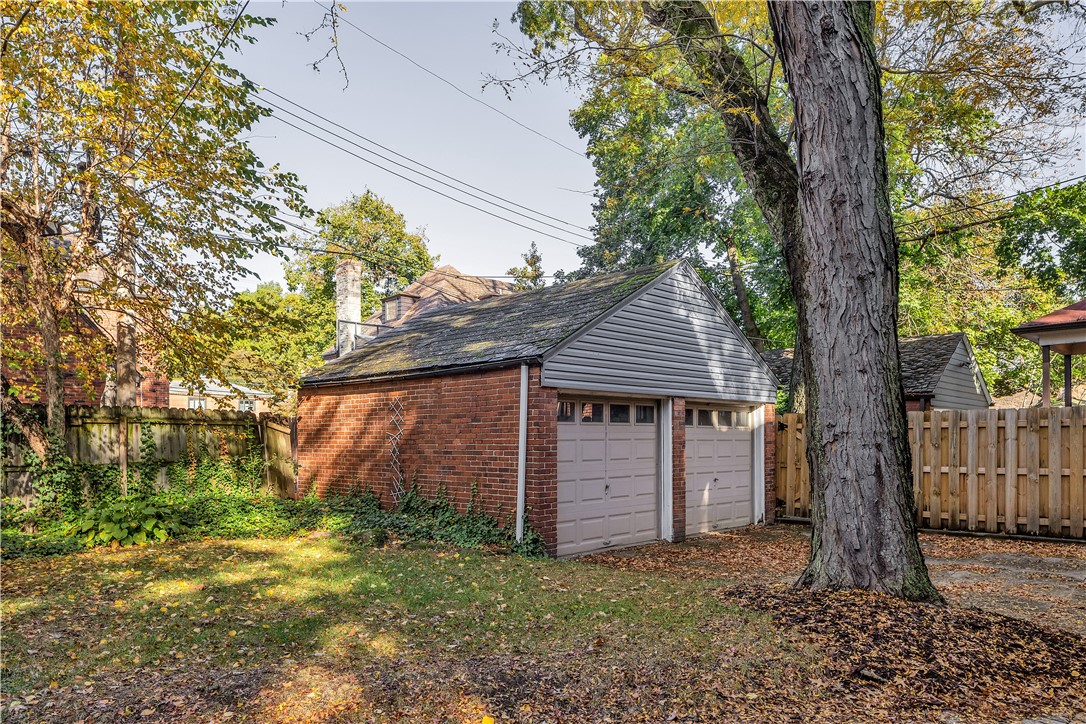 Point Breeze, Pennsylvania, 15208, United States, 4 Bedrooms Bedrooms, ,4 BathroomsBathrooms,Residential,For Sale,1990871