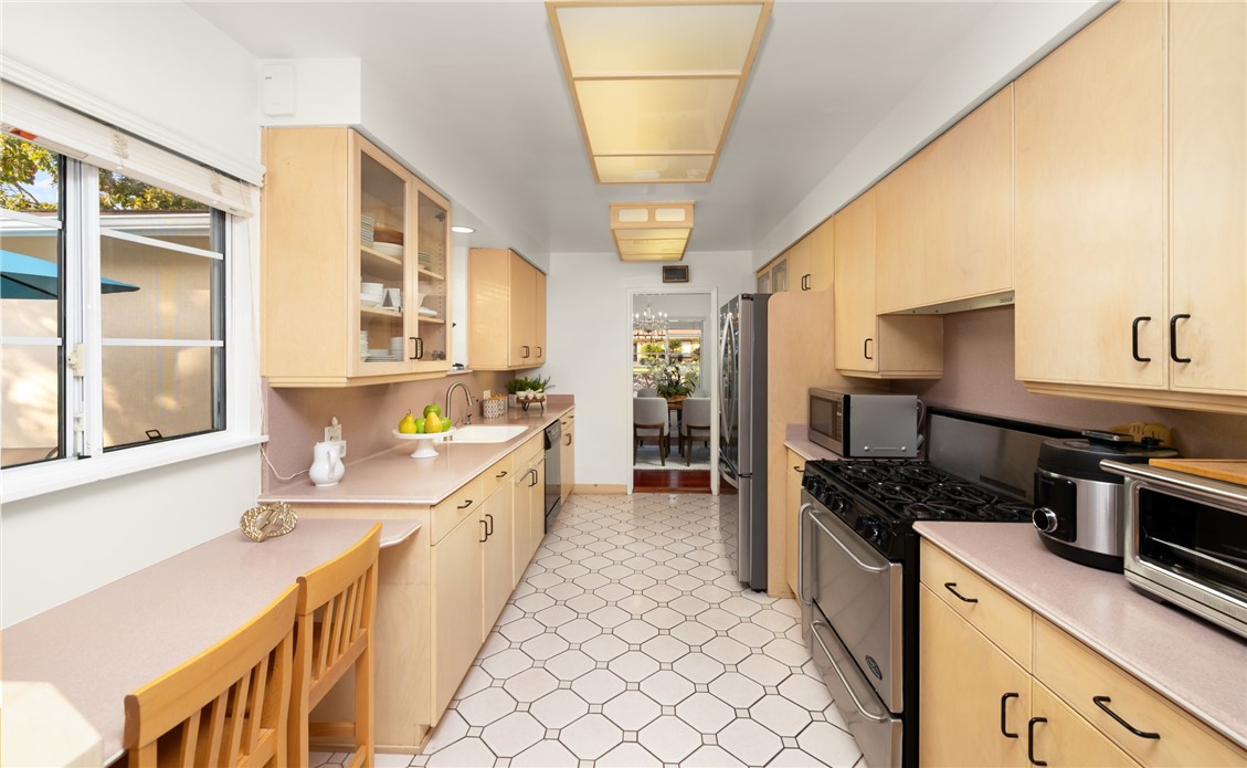 Arcadia, California, 91007, United States, 3 Bedrooms Bedrooms, ,2 BathroomsBathrooms,Residential,For Sale,1989649