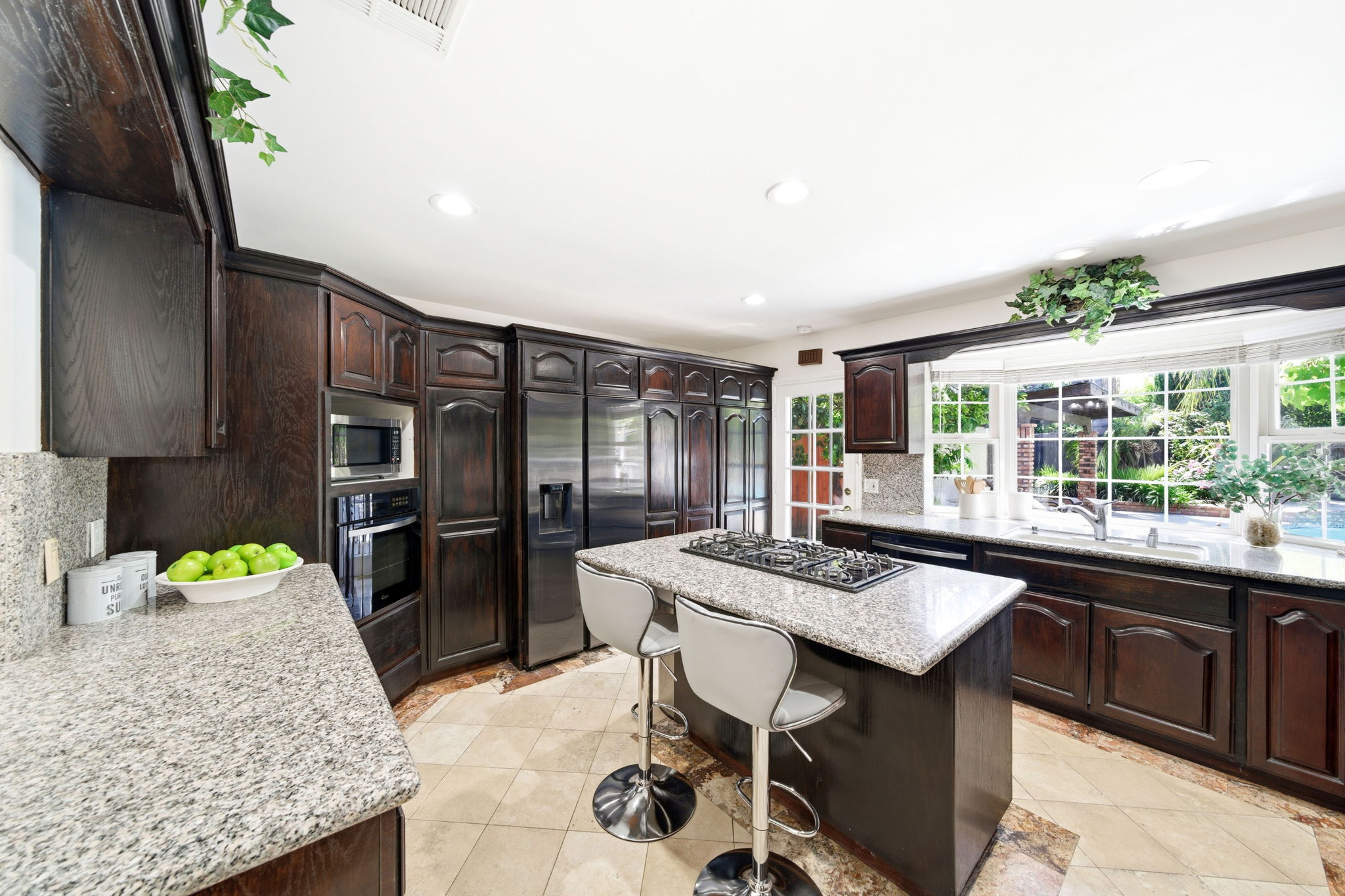  4115 Laurelgrove Ave - 物件實景