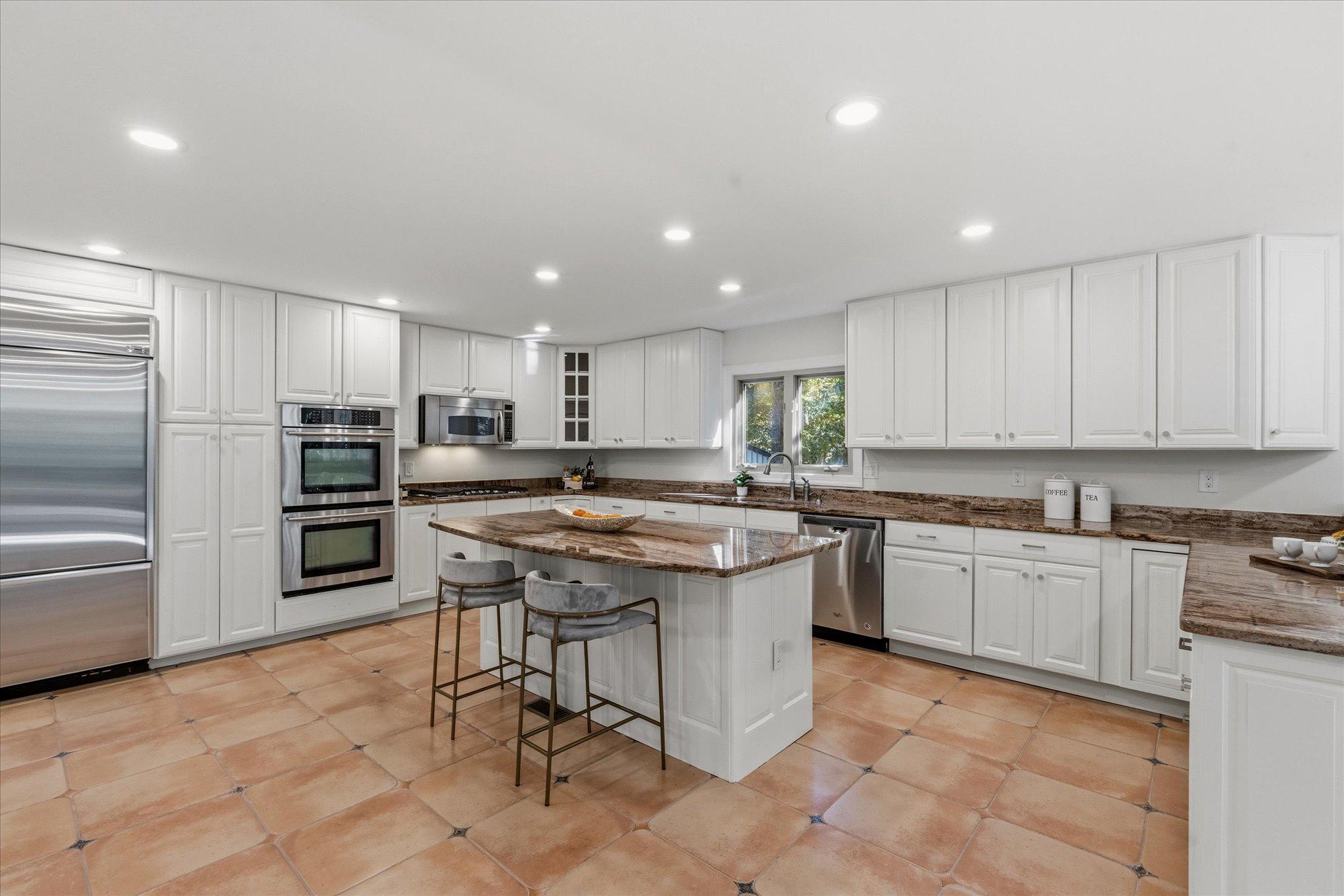  8022 Cypress Grove Lane, Cabin John, MD, 20818 - 物件實景