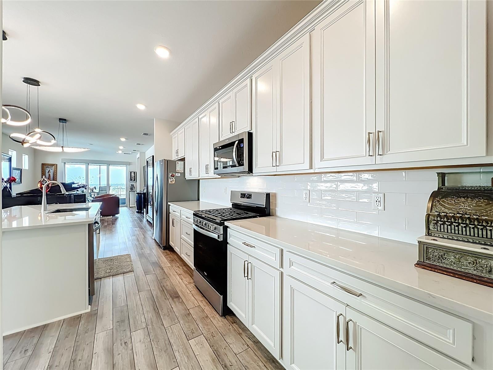 MINNEOLA, Florida, 34715, United States, 3 Bedrooms Bedrooms, ,2 BathroomsBathrooms,Residential,For Sale,2010433