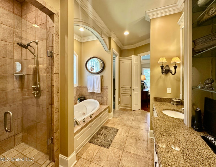 Clinton, Mississippi, 39056, United States, 5 Bedrooms Bedrooms, ,3 BathroomsBathrooms,Residential,For Sale,1904228