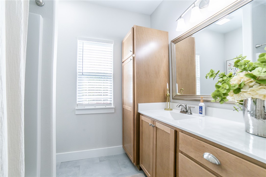 Bella Vista, Arkansas, 72714, United States, 3 Bedrooms Bedrooms, ,3 BathroomsBathrooms,Residential,For Sale,1959156