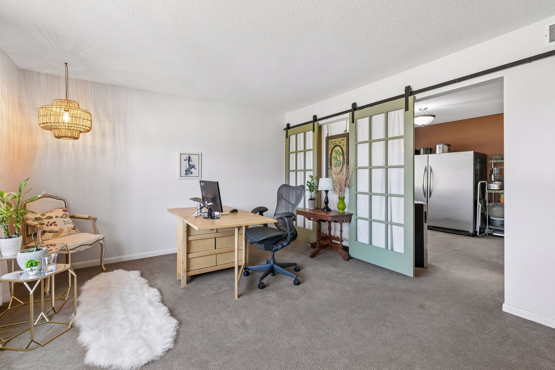  Resort-Style Living with Spectacular Pool and Thoughtfully Designed Spaces - 物件實景