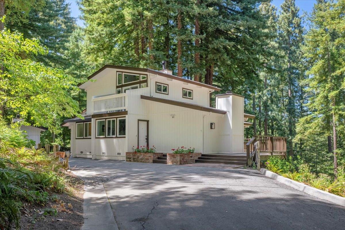 Los Gatos, California, 95033, United States, 3 Bedrooms Bedrooms, ,3 BathroomsBathrooms,Residential,For Sale,1905876
