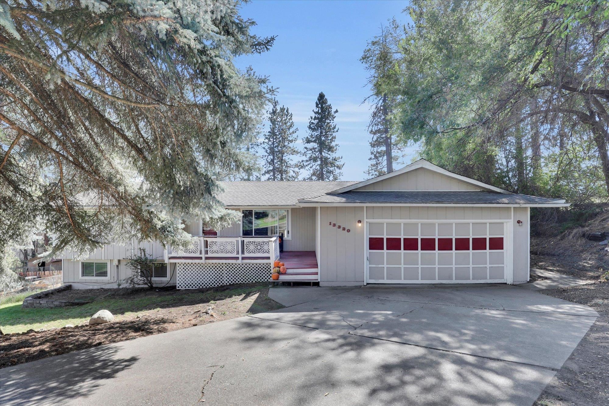 Mead, Washington, 99021, United States, 6 Bedrooms Bedrooms, ,3 BathroomsBathrooms,Residential,For Sale,1958324