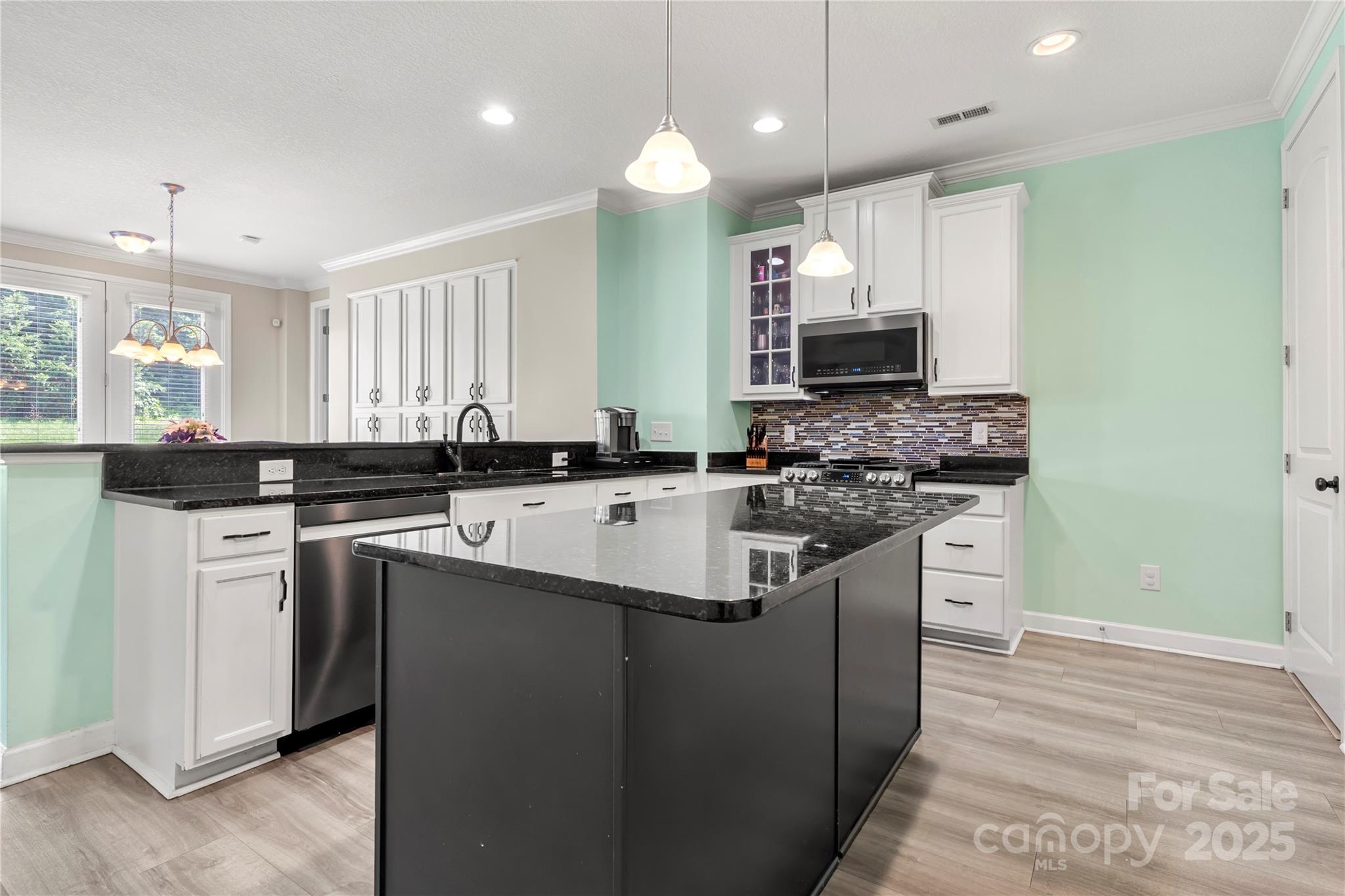Belmont, North Carolina, 28012, United States, 4 Bedrooms Bedrooms, ,3 BathroomsBathrooms,Residential,For Sale,1866923