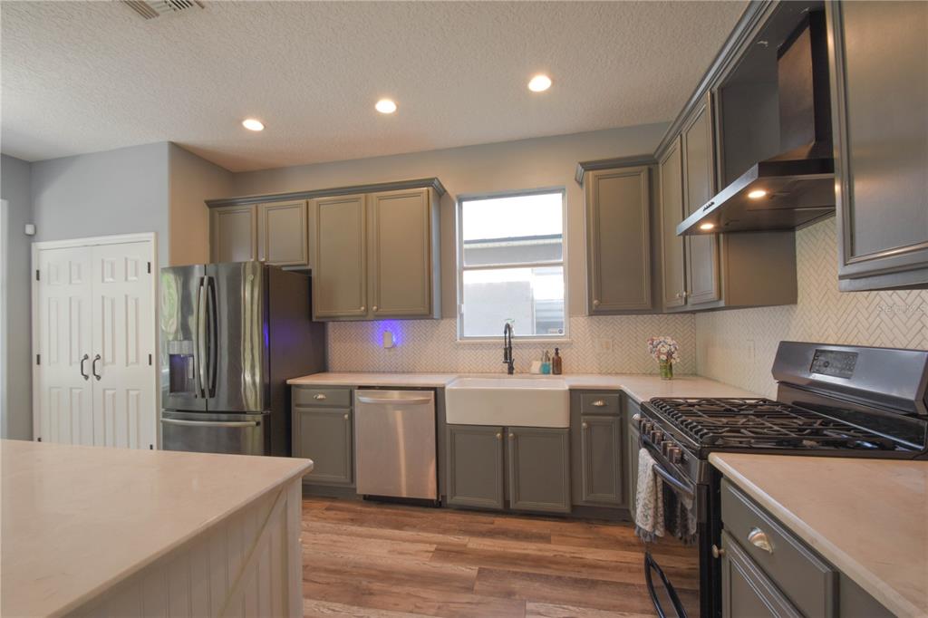 Orlando, Florida, 32828, United States, 4 Bedrooms Bedrooms, ,3 BathroomsBathrooms,Residential,For Sale,1902586