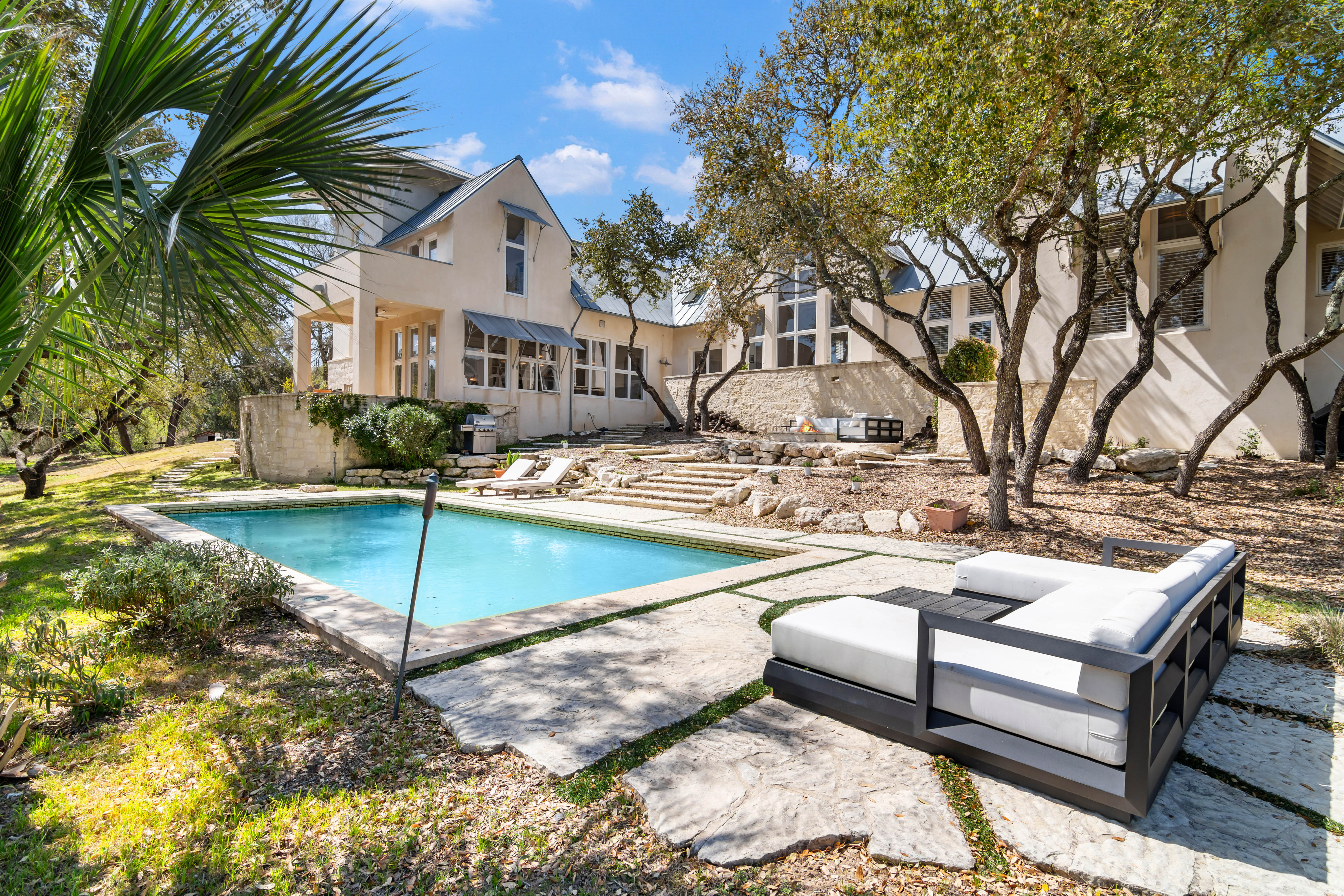  Hill Country Estate with Privacy and Presence - 物件實景