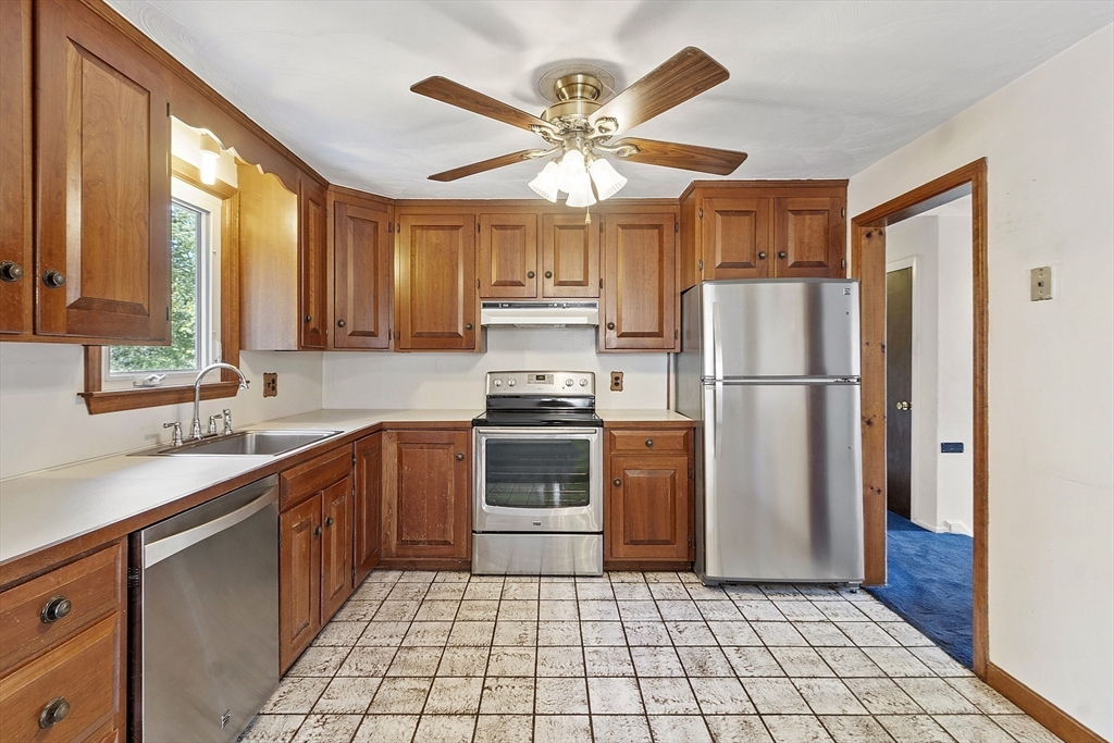 Peabody, Massachusetts, 01960, United States, 4 Bedrooms Bedrooms, ,2 BathroomsBathrooms,Residential,For Sale,1939511