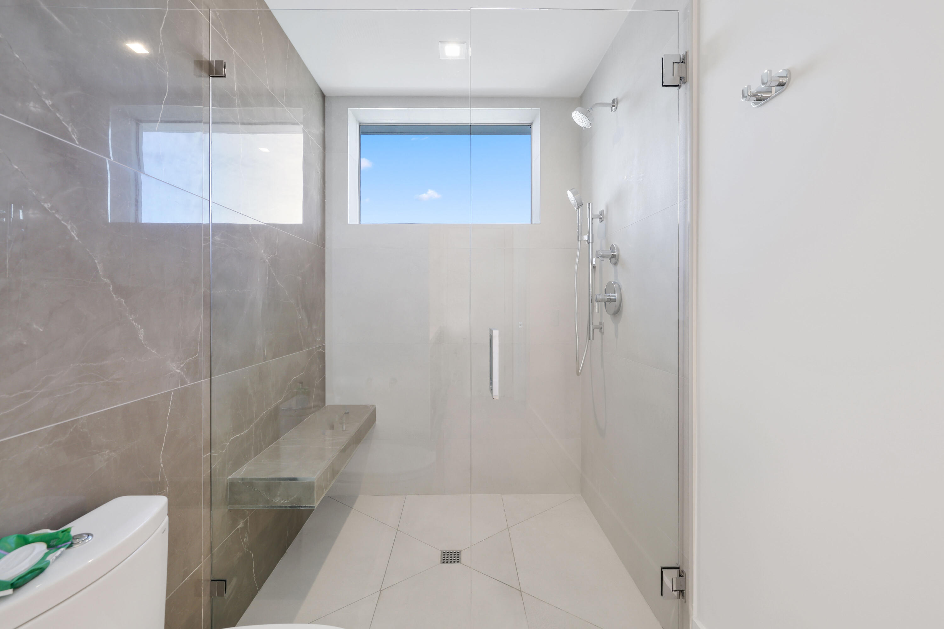 Delray Beach, Florida, 33483, United States, 3 Bedrooms Bedrooms, ,4 BathroomsBathrooms,Residential,For Sale,1940237