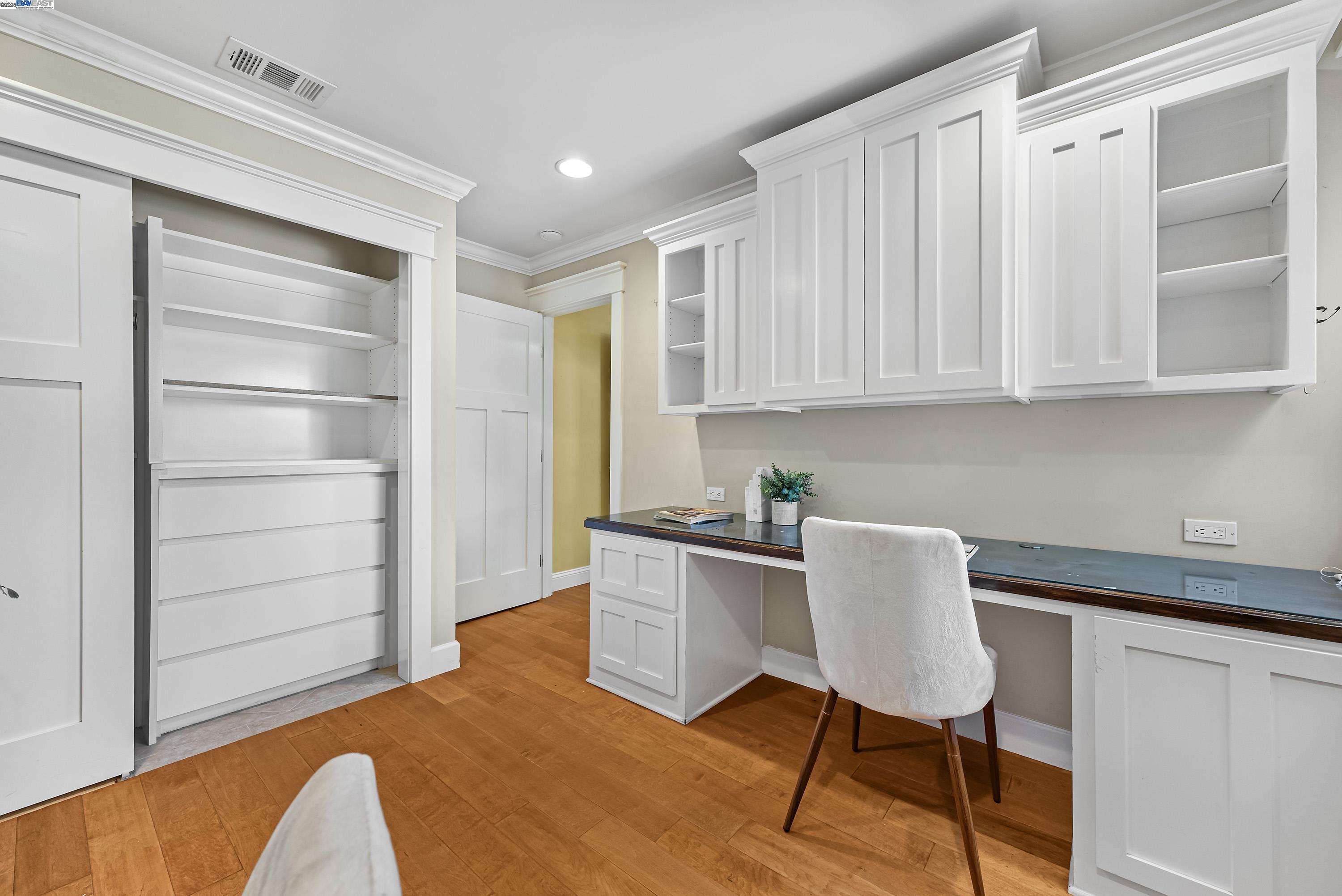 Pleasanton, California, 94566, United States, 4 Bedrooms Bedrooms, ,3 BathroomsBathrooms,Residential,For Sale,1940349
