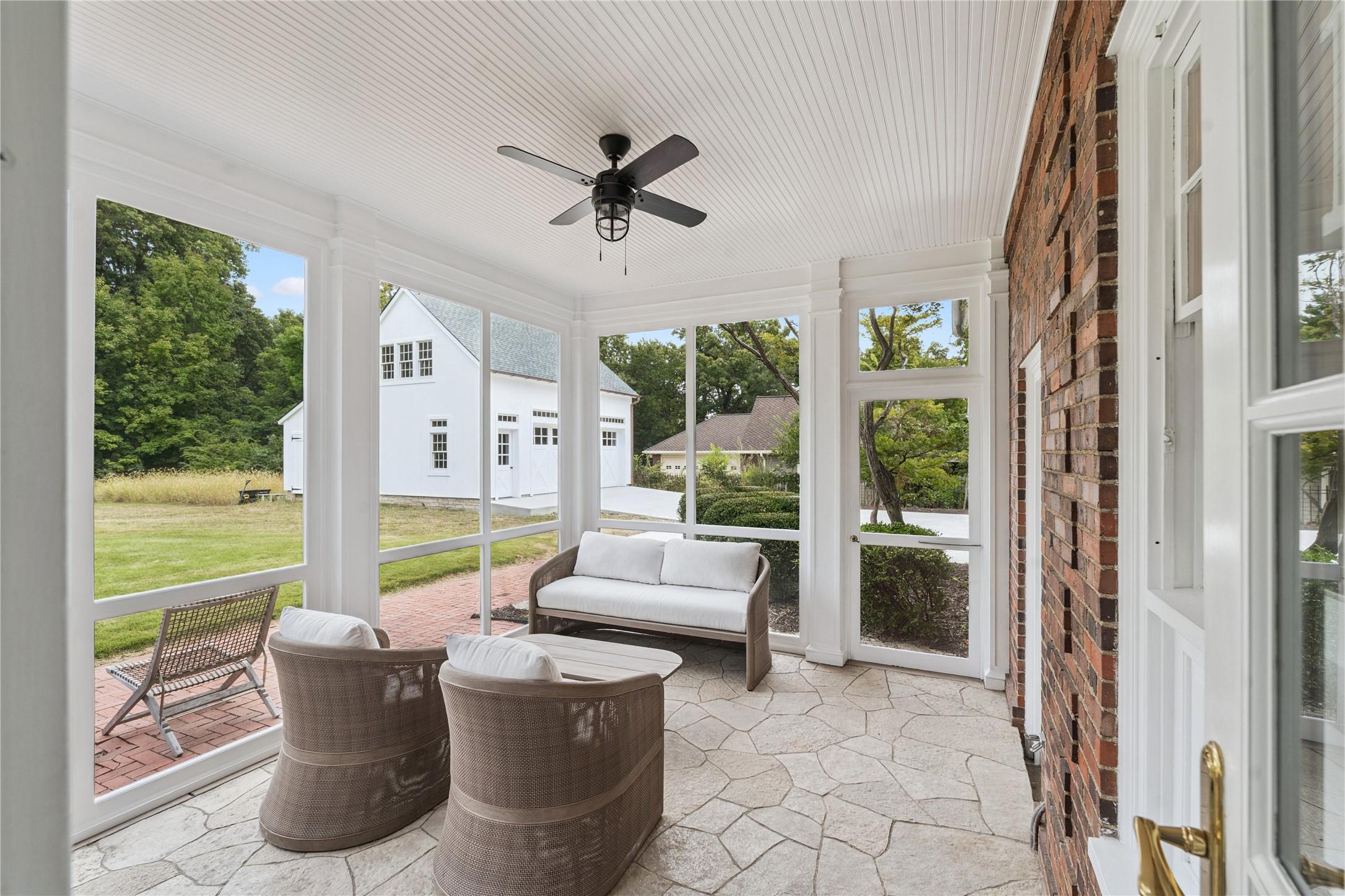 Des Moines, Iowa, 50312, United States, 4 Bedrooms Bedrooms, ,4 BathroomsBathrooms,Residential,For Sale,1942585