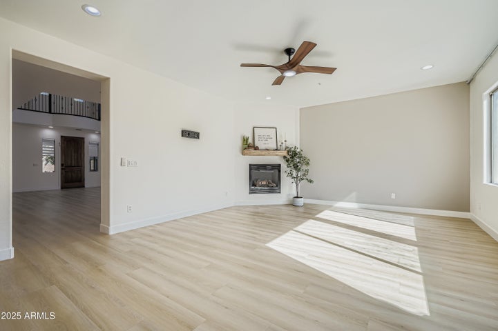 Peoria, Arizona, 85383, United States, 4 Bedrooms Bedrooms, ,4 BathroomsBathrooms,Residential,For Sale,1993879