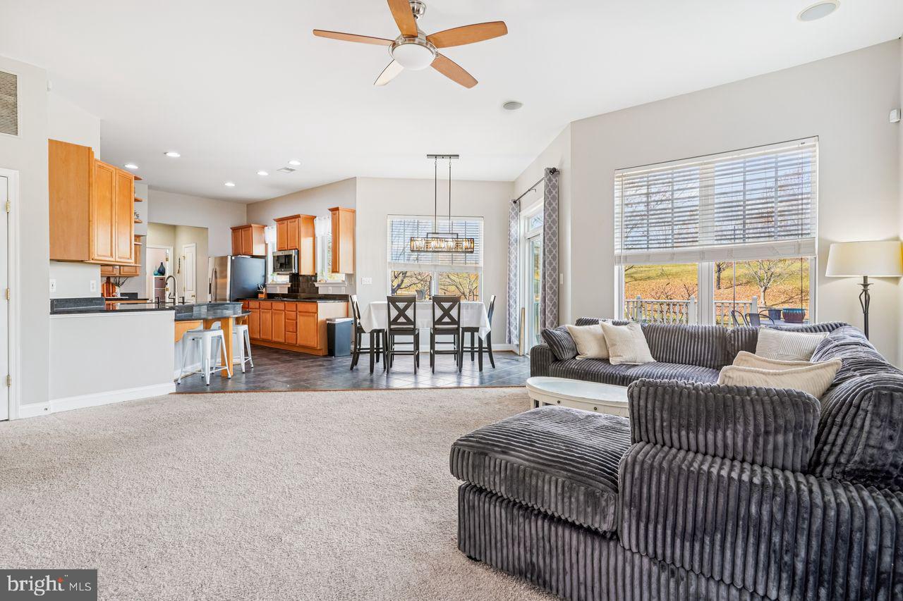 Warrenton, Virginia, 20187, United States, 4 Bedrooms Bedrooms, ,4 BathroomsBathrooms,Residential,For Sale,1989713