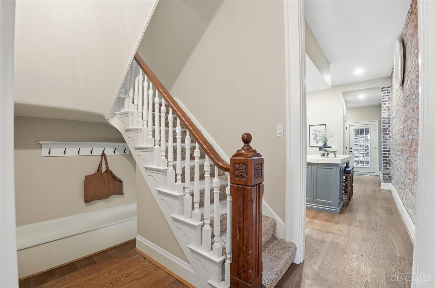 Cincinnati, Ohio, 45202, United States, 3 Bedrooms Bedrooms, ,2 BathroomsBathrooms,Residential,For Sale,2002925