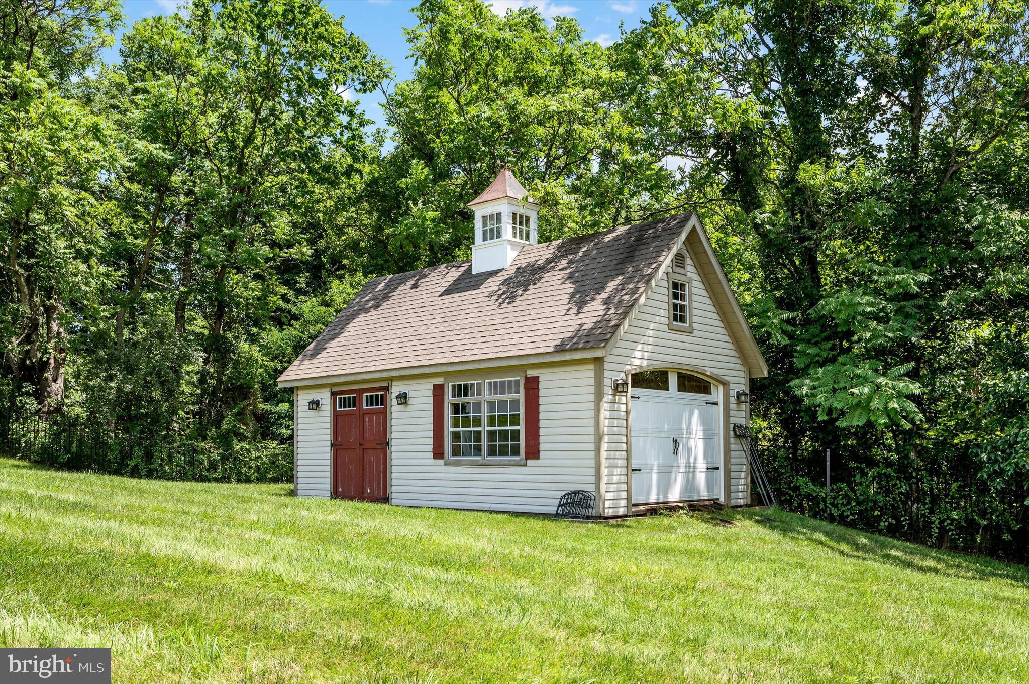 Leesburg, Virginia, 20175, United States, 4 Bedrooms Bedrooms, ,6 BathroomsBathrooms,Residential,For Sale,1975882