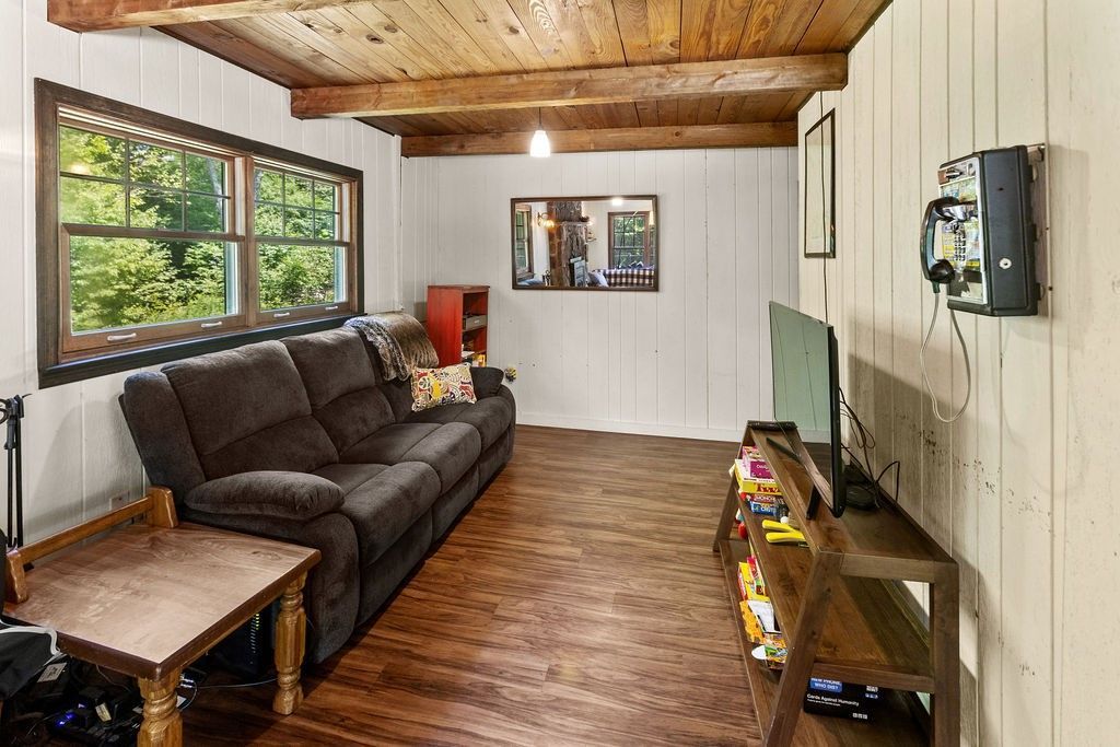 New Kingston, New York, 12459, United States, 3 Bedrooms Bedrooms, ,2 BathroomsBathrooms,Residential,For Sale,1907785