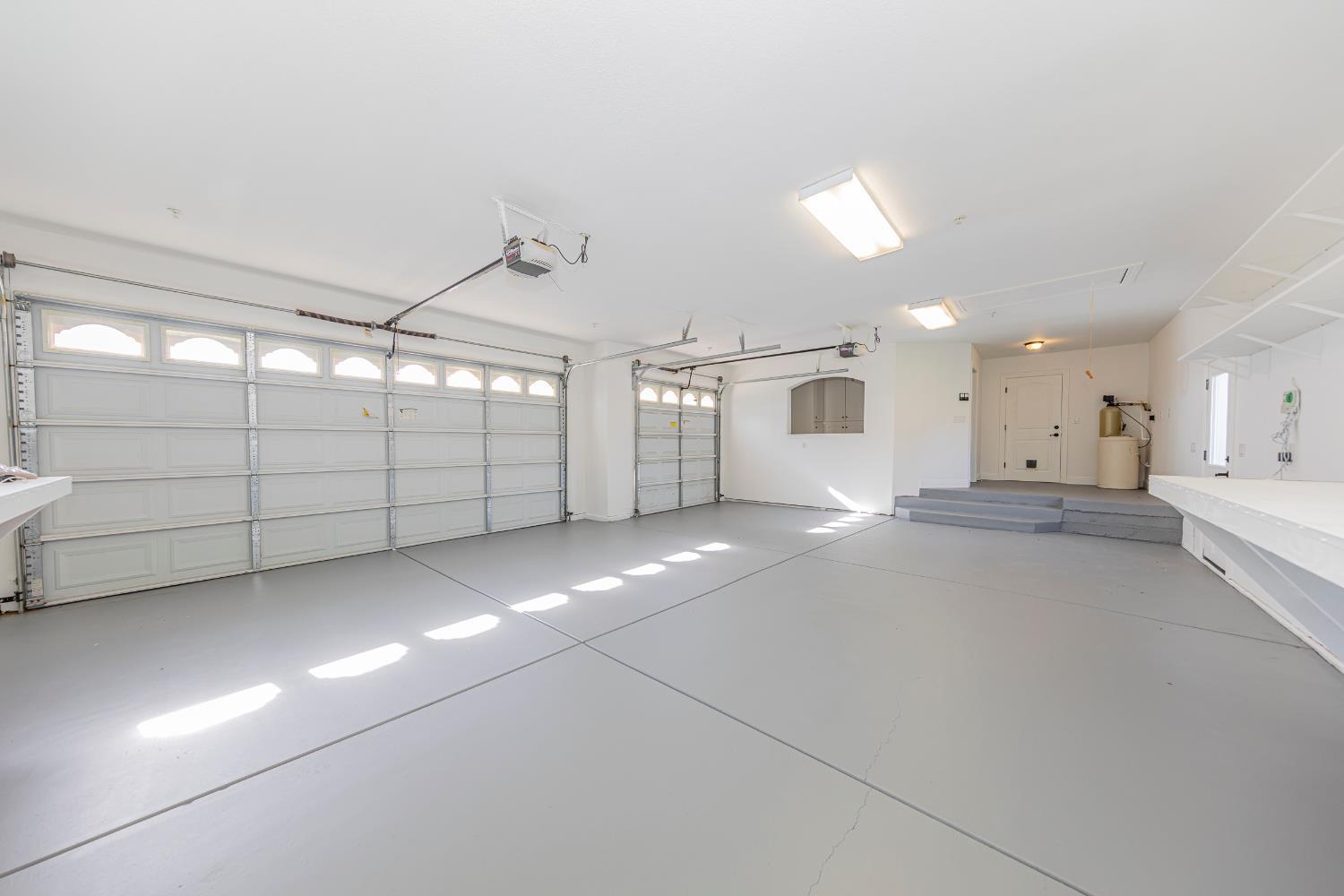 Raymond, California, 93653, United States, 5 Bedrooms Bedrooms, ,3 BathroomsBathrooms,Residential,For Sale,1996762