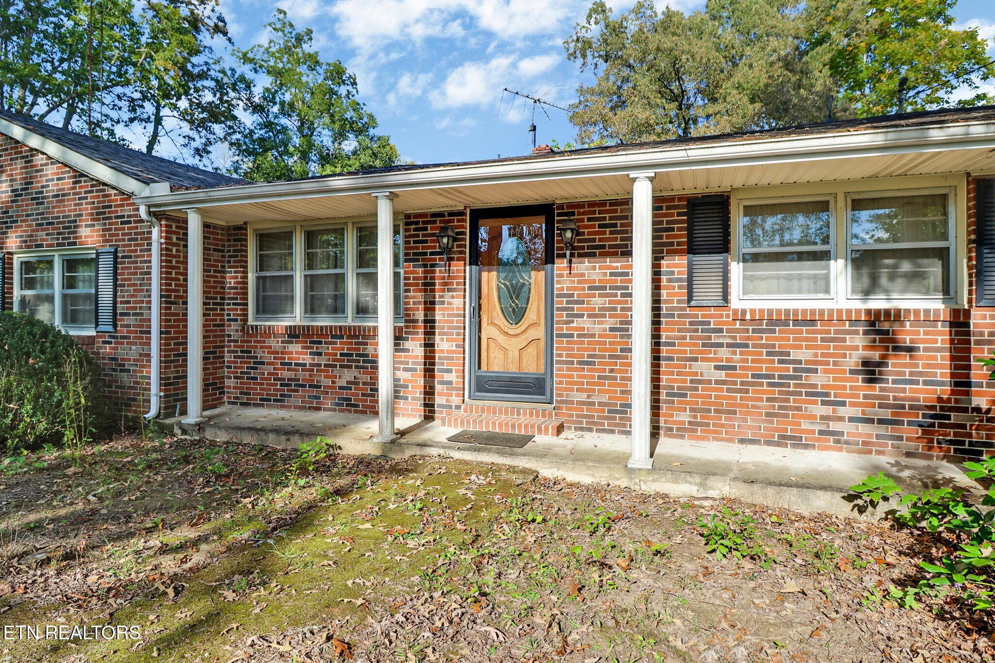 Crossville, Tennessee, 38555, United States, 2 Bedrooms Bedrooms, ,1 BathroomBathrooms,Residential,For Sale,1982388