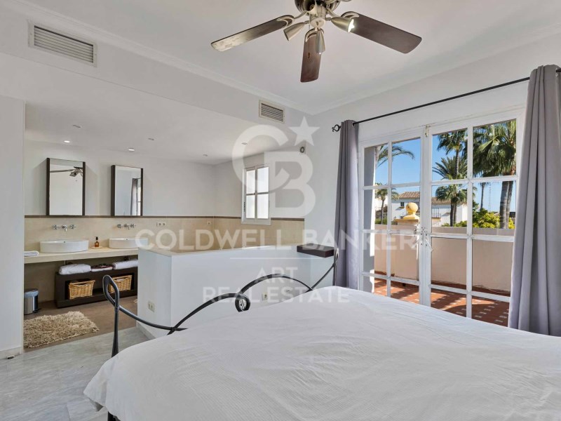 Estepona, Andalusia, ES, 4 Bedrooms Bedrooms, ,4 BathroomsBathrooms,Residential,For Sale,1708349