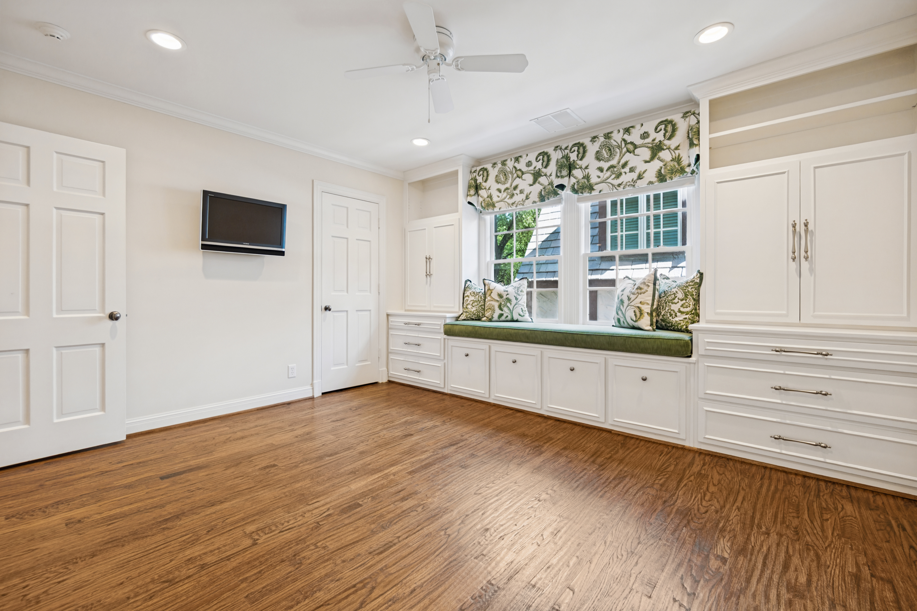  Updated Classic In Coveted West Highland Park - 物件實景