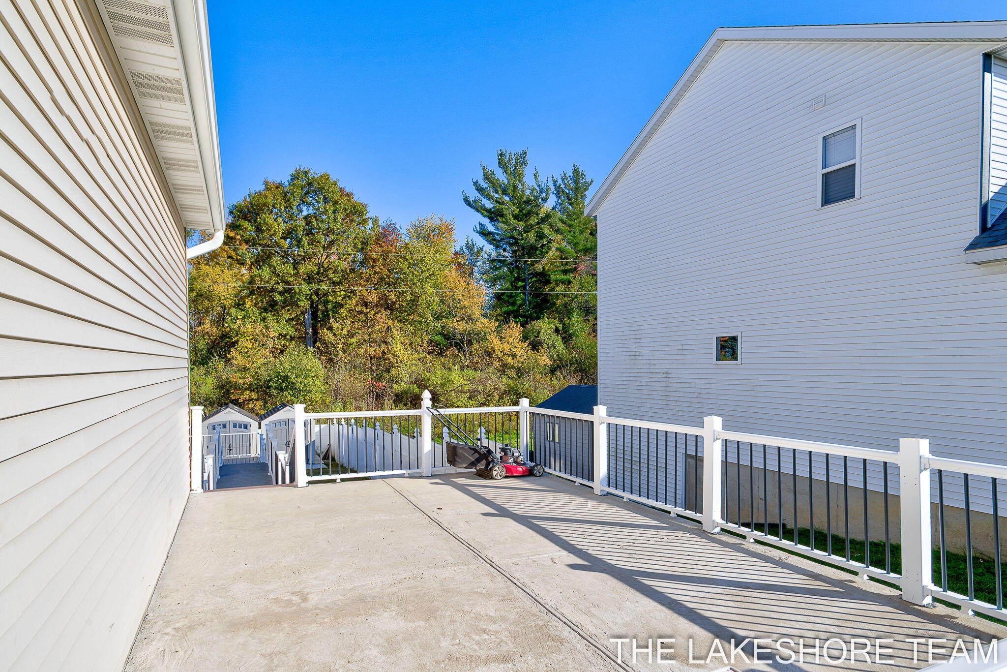 Holland, Michigan, 49424, United States, 5 Bedrooms Bedrooms, ,4 BathroomsBathrooms,Residential,For Sale,1973082