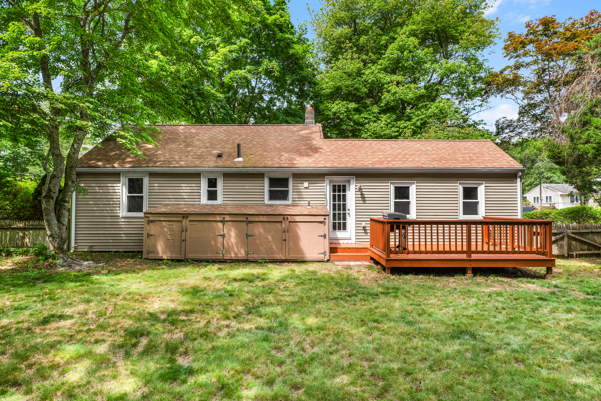  21 Elizabeth Street, Stoughton, MA, 02072 - 物件實景
