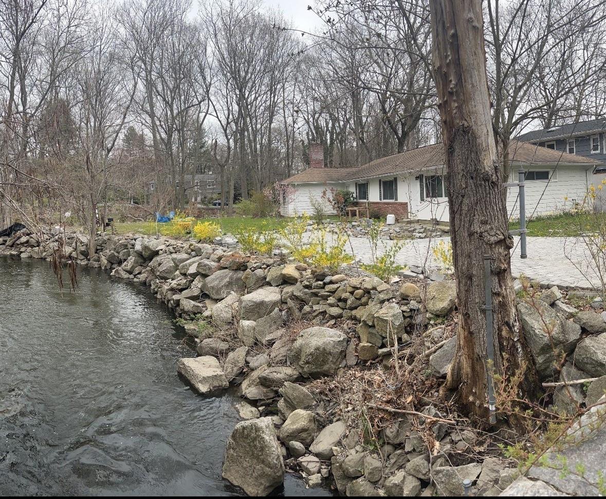 Mamaroneck, New York, 10543, United States, 3 Bedrooms Bedrooms, ,2 BathroomsBathrooms,Residential,For Sale,1692546