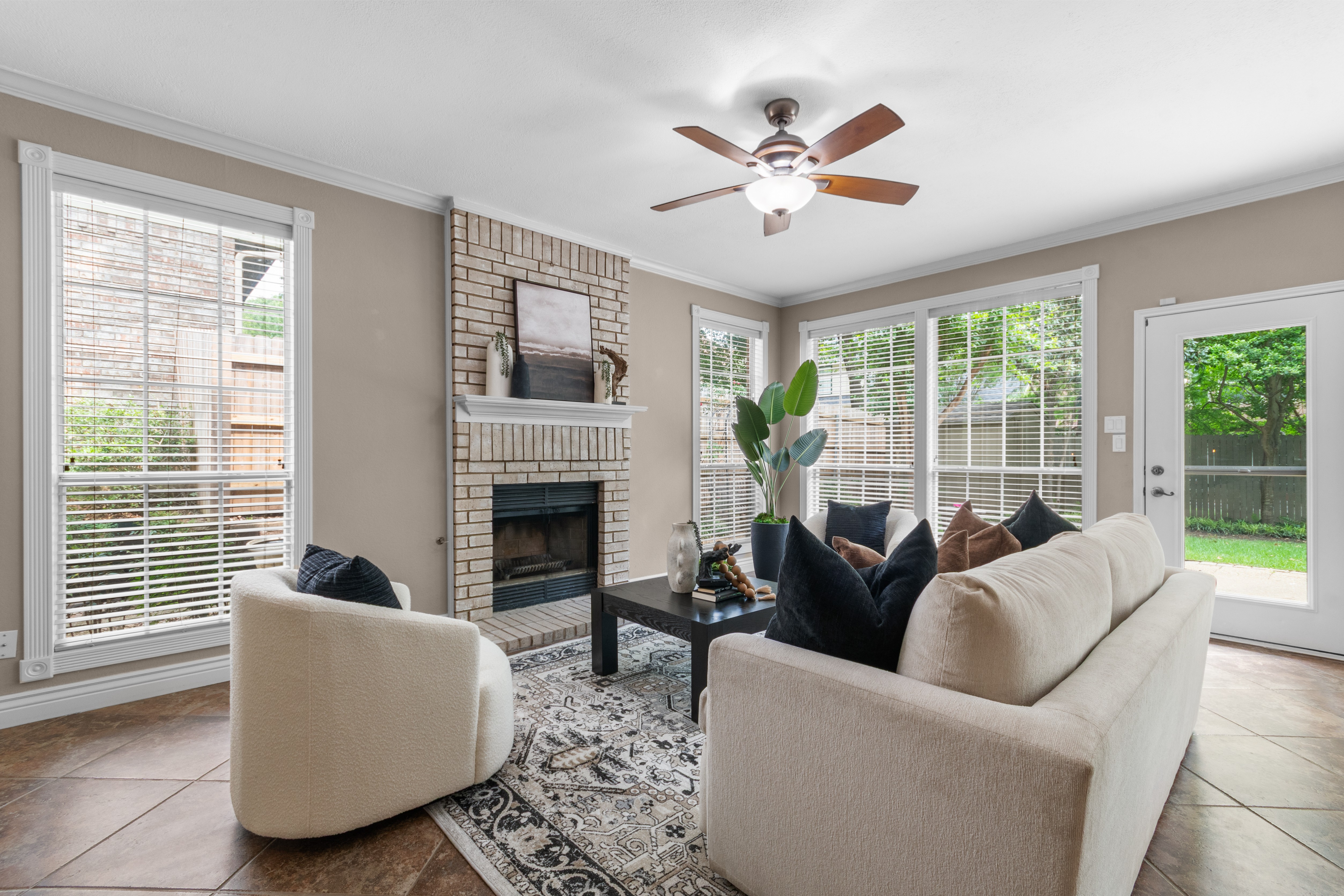 3233 Shady Glen Drive, Grapevine, TX, 76051 - 物件實景