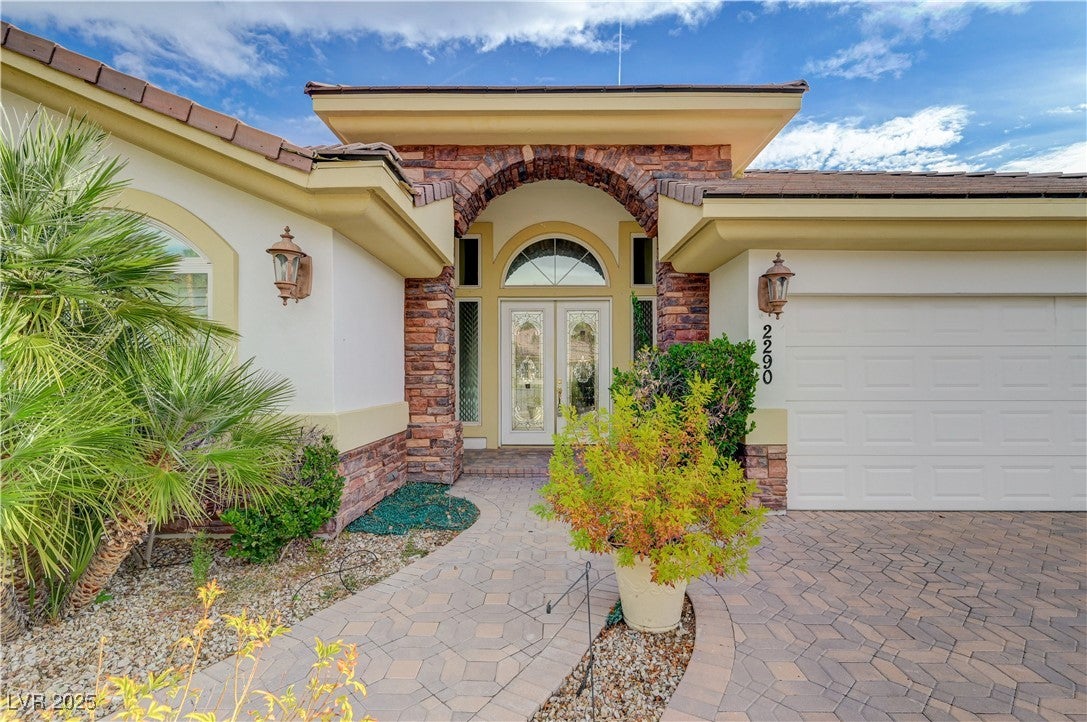 Las Vegas, Nevada, 89117, United States, 4 Bedrooms Bedrooms, ,5 BathroomsBathrooms,Residential,For Sale,2005418