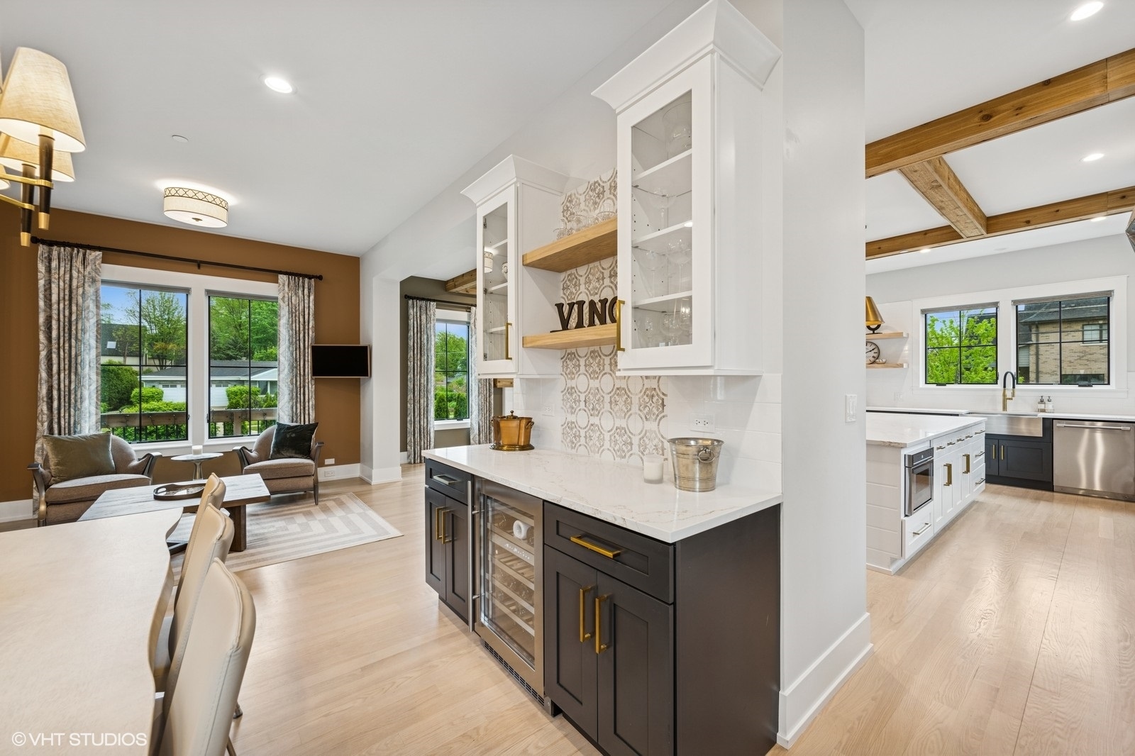 Northbrook, Illinois, 60062, United States, 5 Bedrooms Bedrooms, ,5 BathroomsBathrooms,Residential,For Sale,1827493