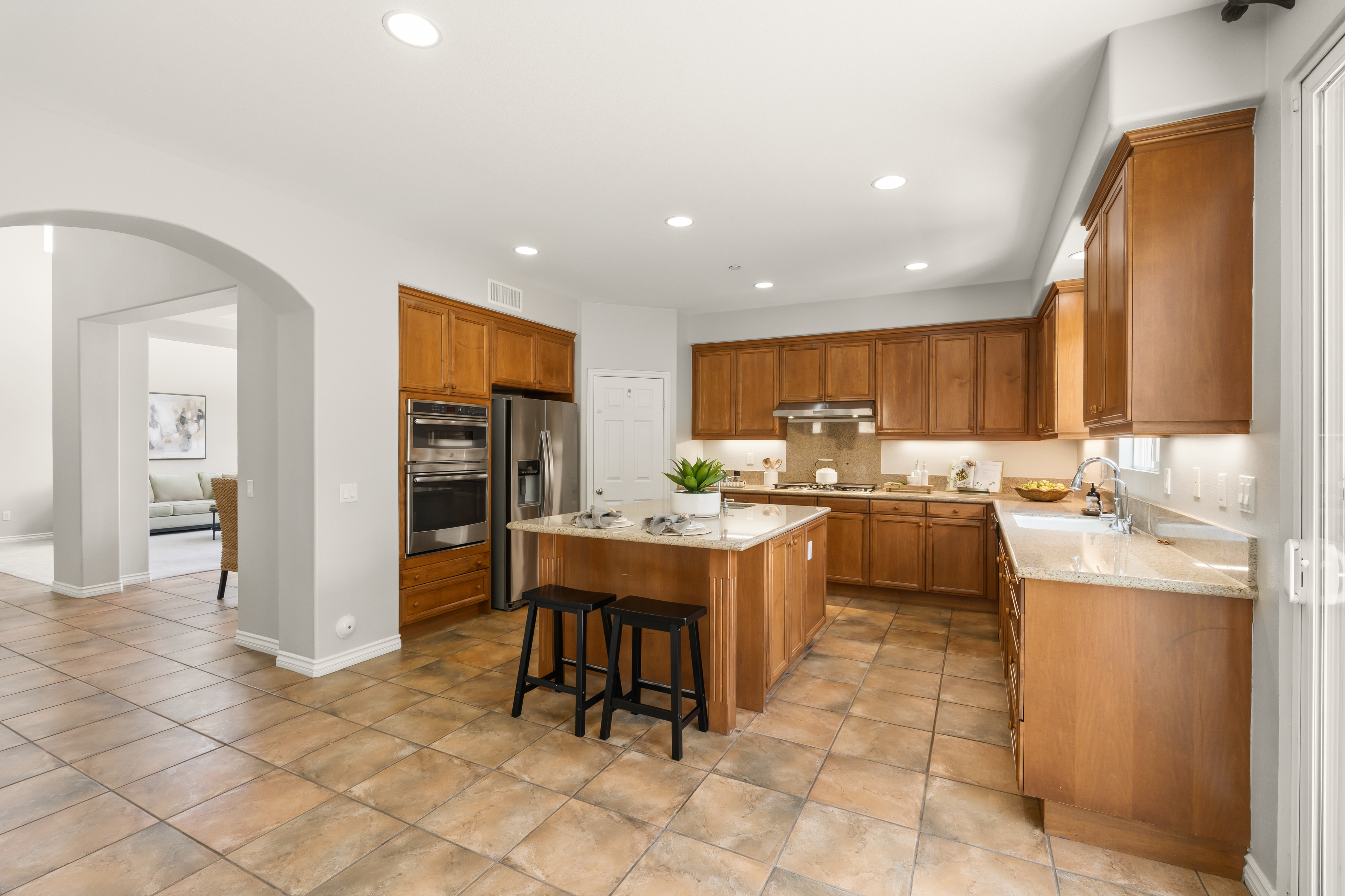  675 Charleston Place, Ventura, CA 93004 - 物件實景
