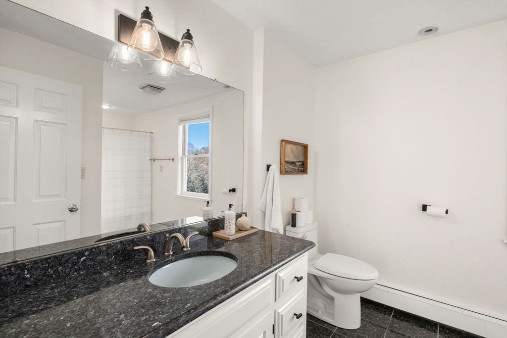 Walpole, Massachusetts, 02081, United States, 4 Bedrooms Bedrooms, ,4 BathroomsBathrooms,Residential,For Sale,1987866