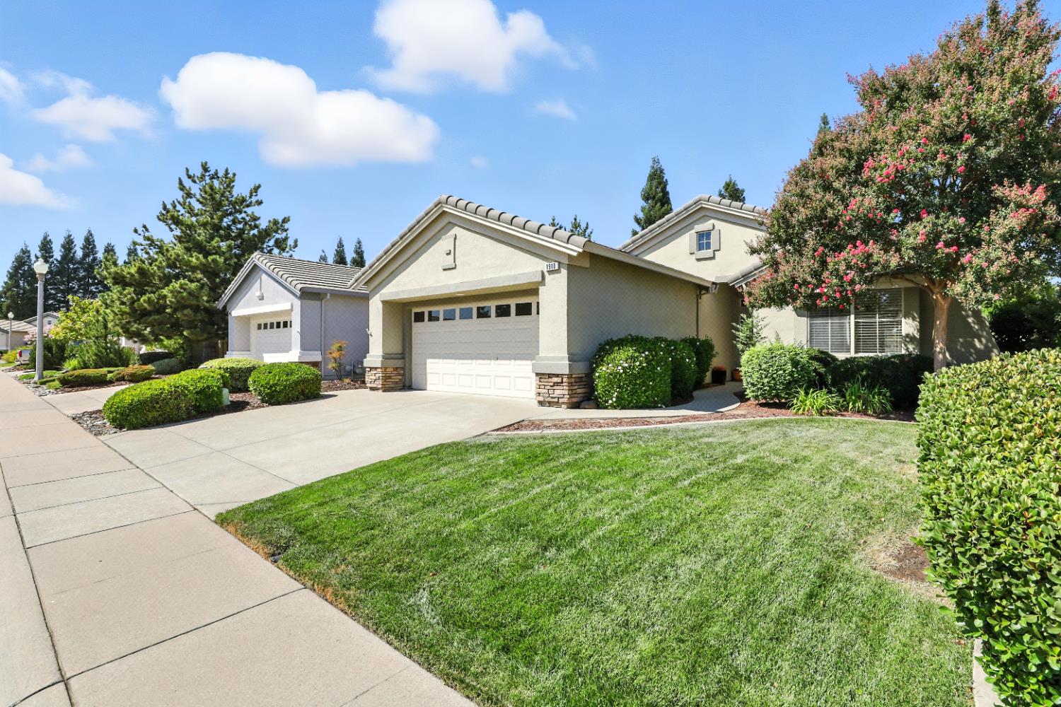 Lincoln, California, 95648, United States, 2 Bedrooms Bedrooms, ,2 BathroomsBathrooms,Residential,For Sale,1910856