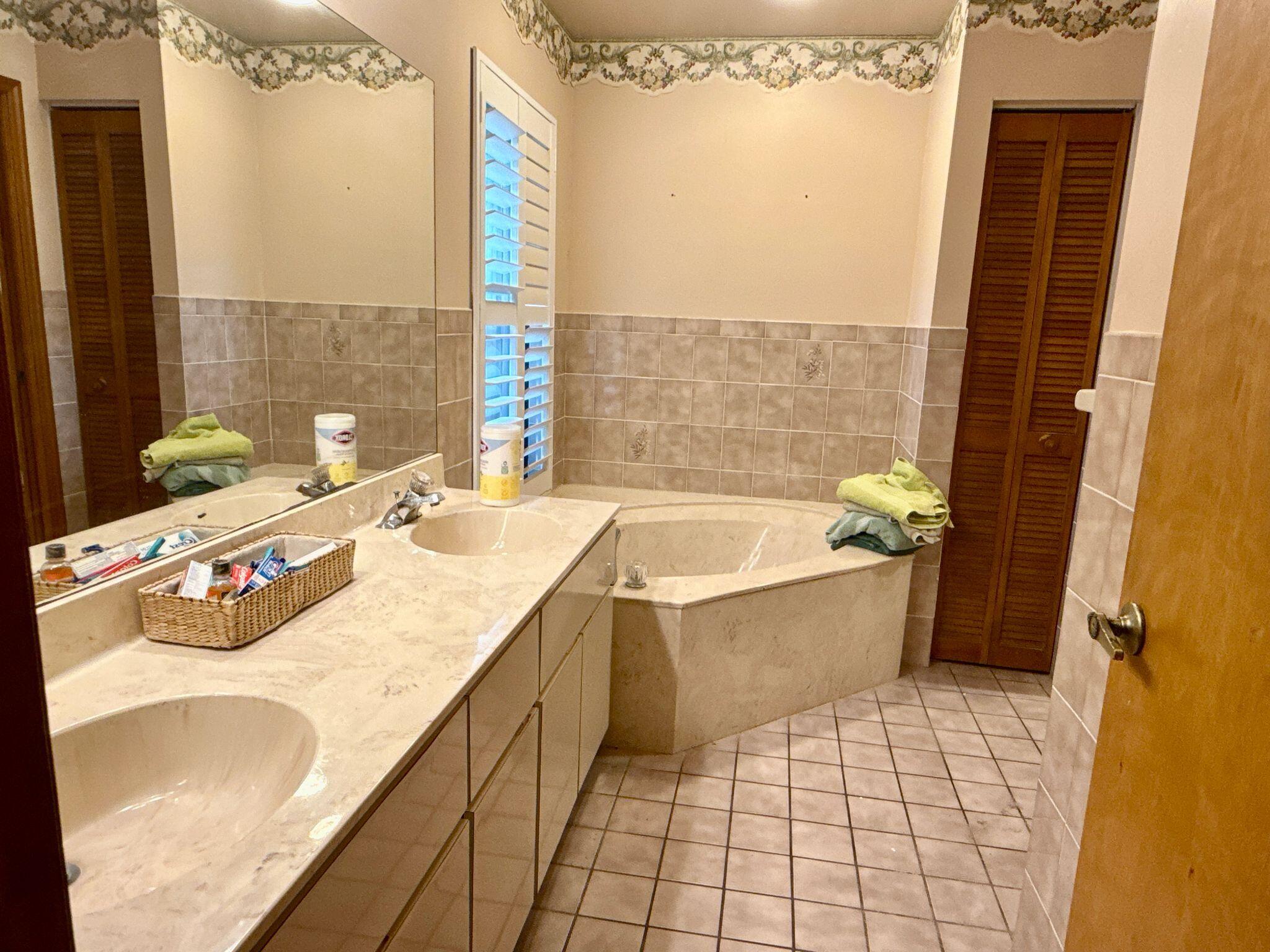 Jupiter, Florida, 33458, United States, 4 Bedrooms Bedrooms, ,3 BathroomsBathrooms,Residential,For Sale,1987806