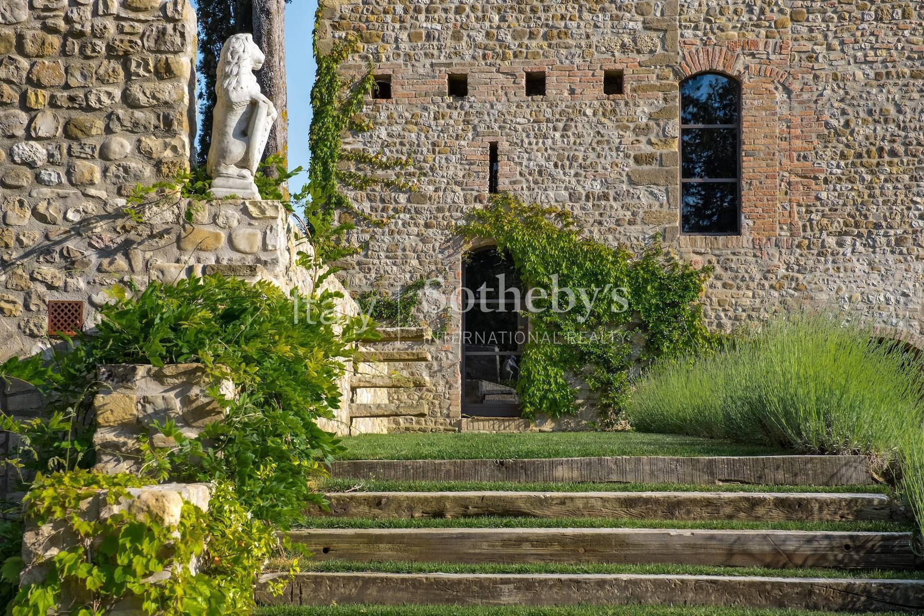  Splendid renovated castle with pool in the Florentine Chianti - 物件實景
