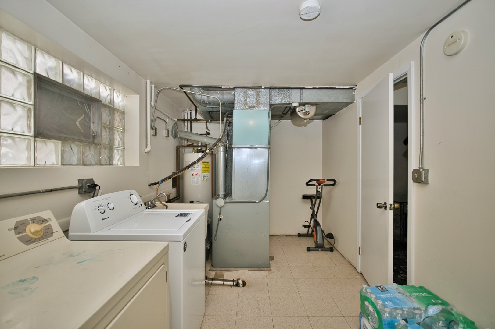 Skokie, Illinois, 60076, United States, 4 Bedrooms Bedrooms, ,3 BathroomsBathrooms,Residential,For Sale,1974514