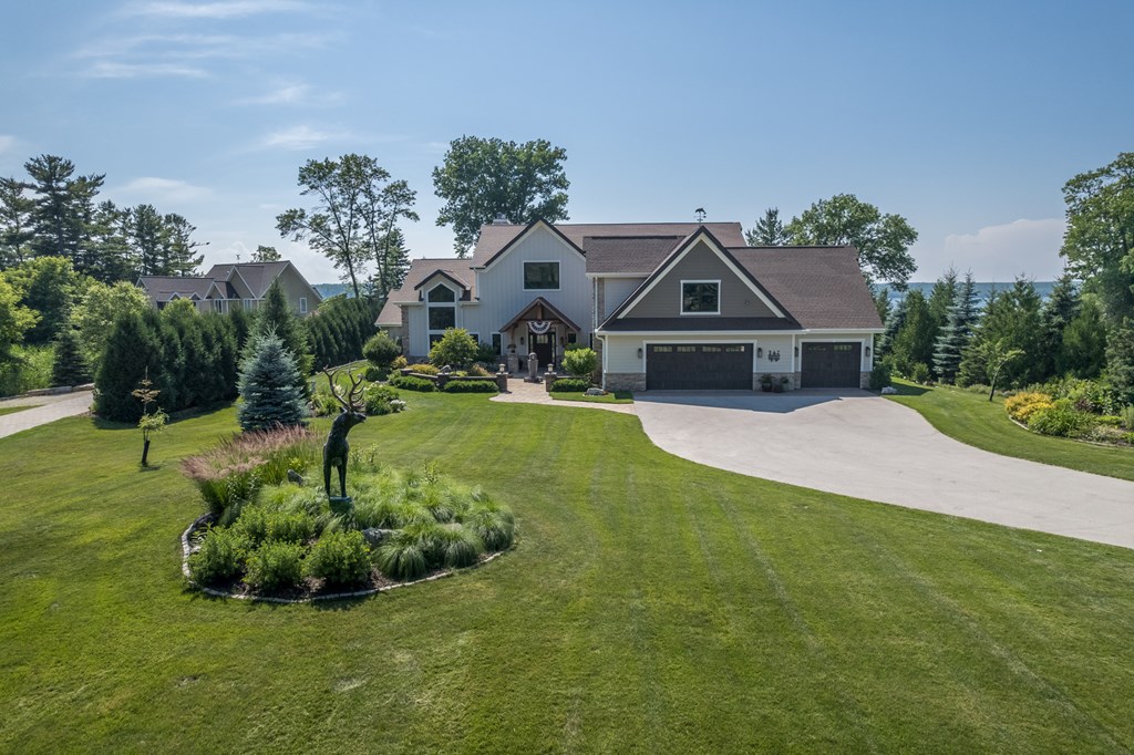 Sturgeon Bay, Wisconsin, 54235, United States, 3 Bedrooms Bedrooms, ,5 BathroomsBathrooms,Residential,For Sale,1941719